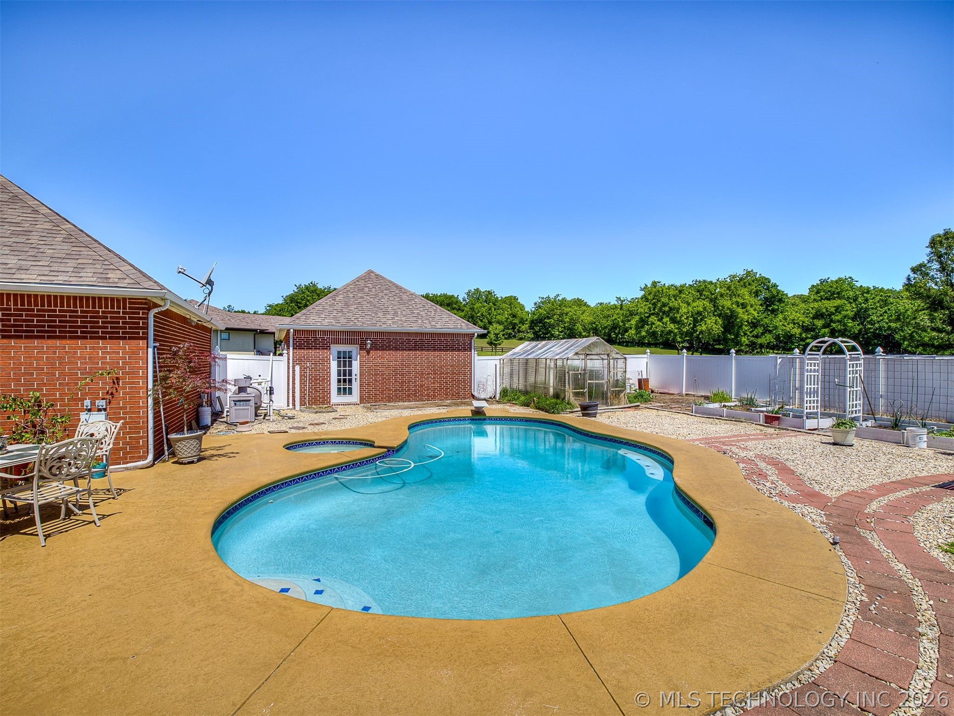 11 Longacre Drive Ramona OK 74061