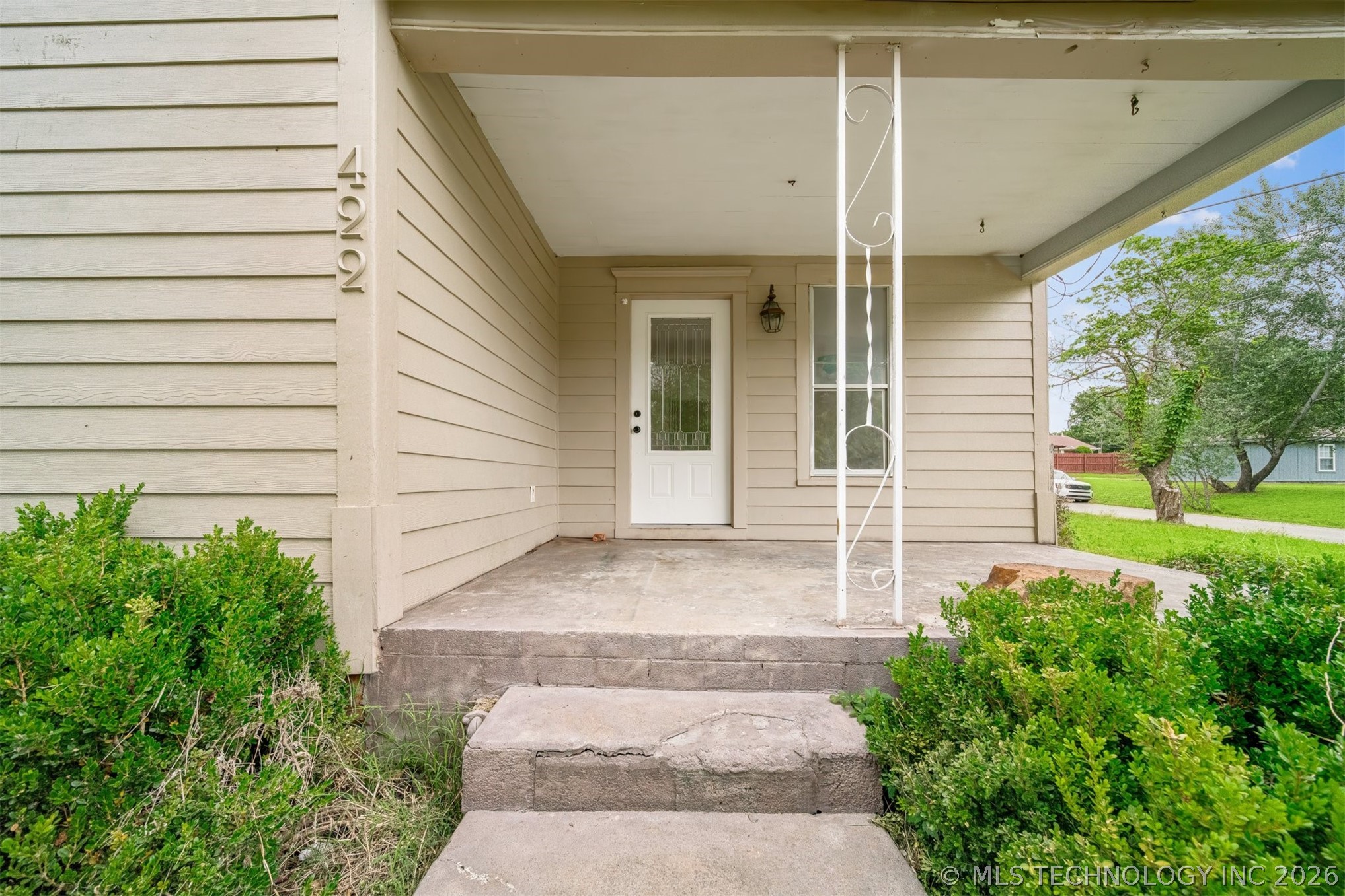 422 S Bristow Avenue Coweta OK 74429