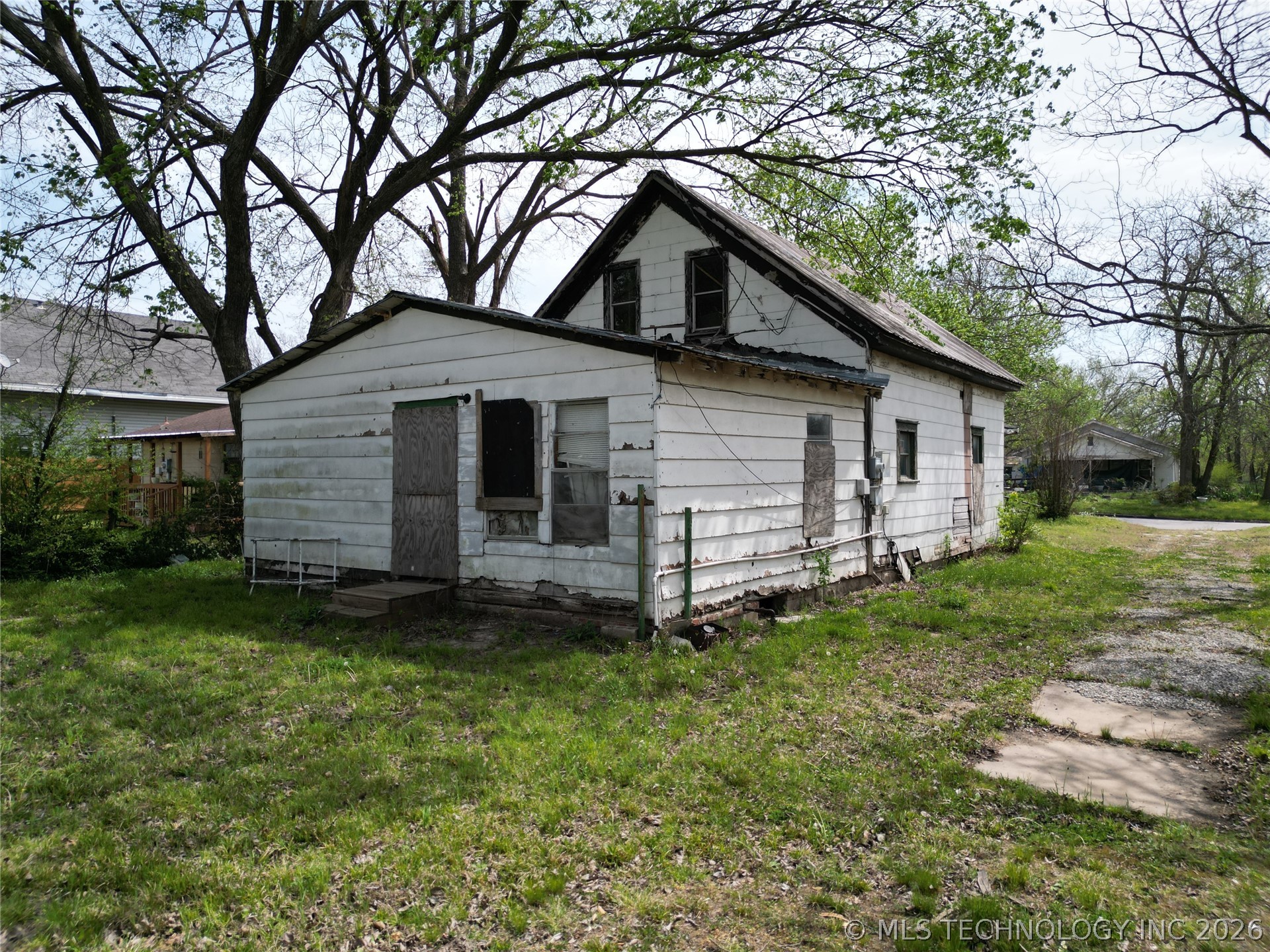 523 S Broadway Holdenville OK 74848