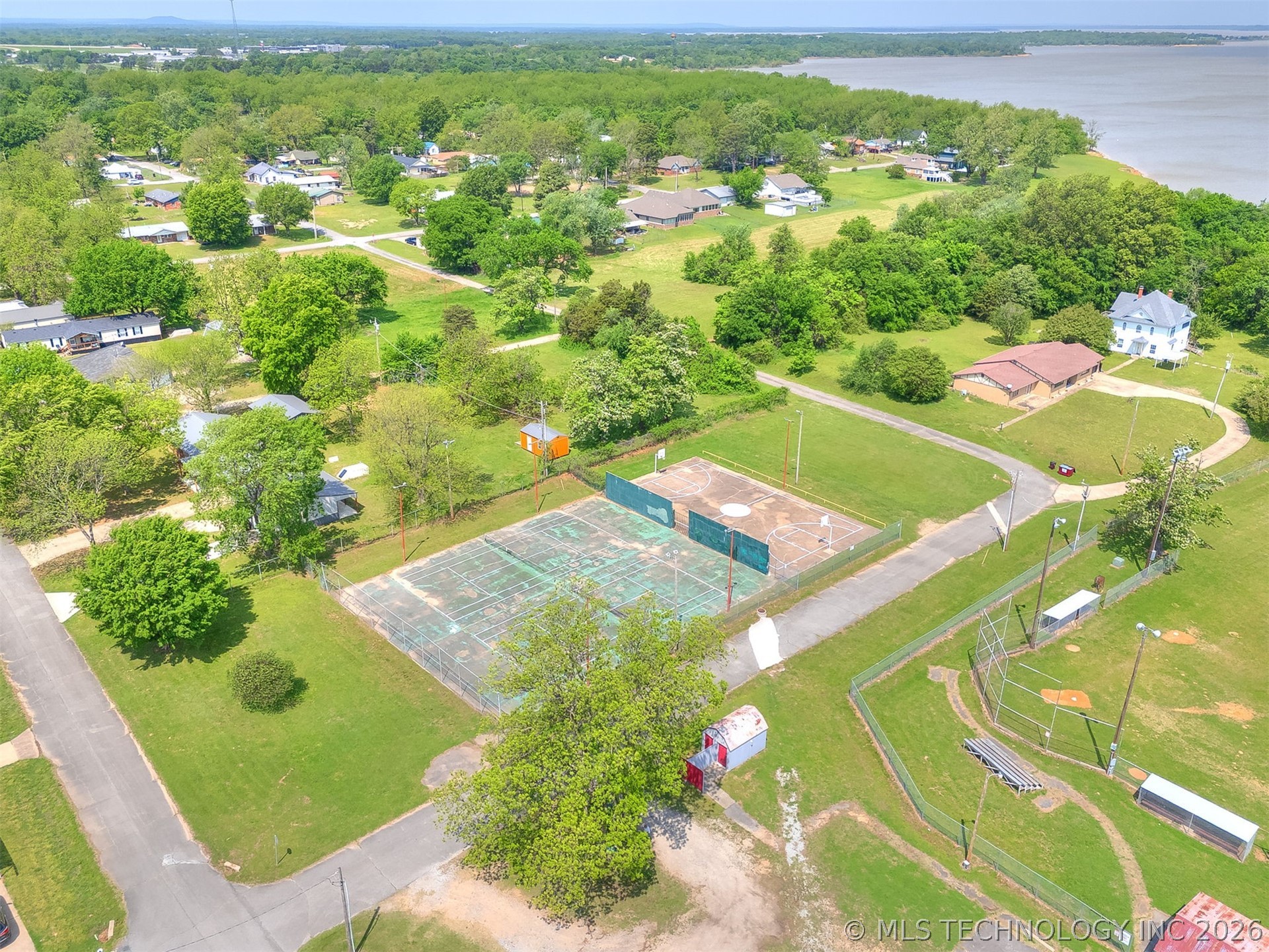 513 N J Street Eufaula OK 74432