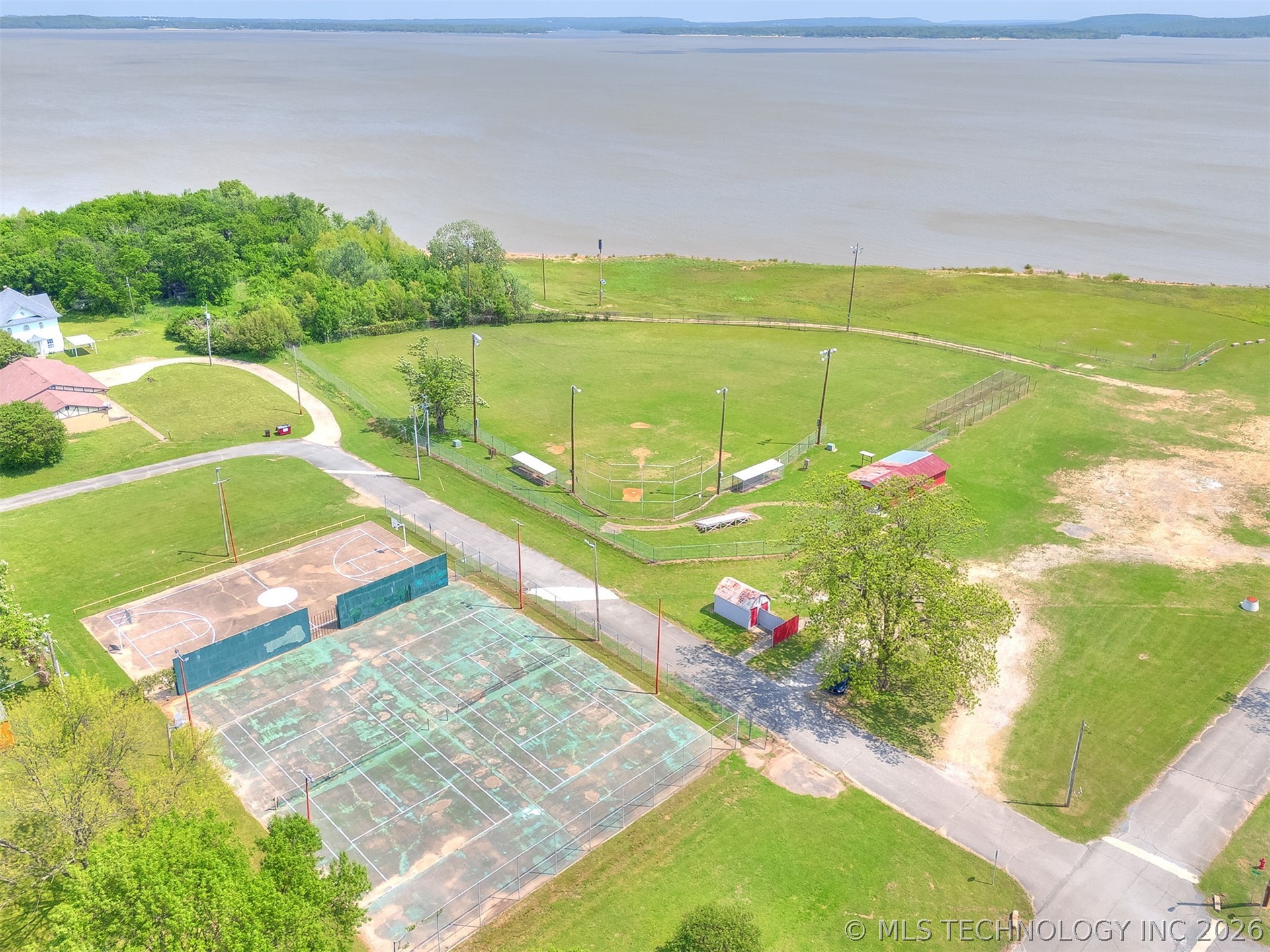 513 N J Street Eufaula OK 74432