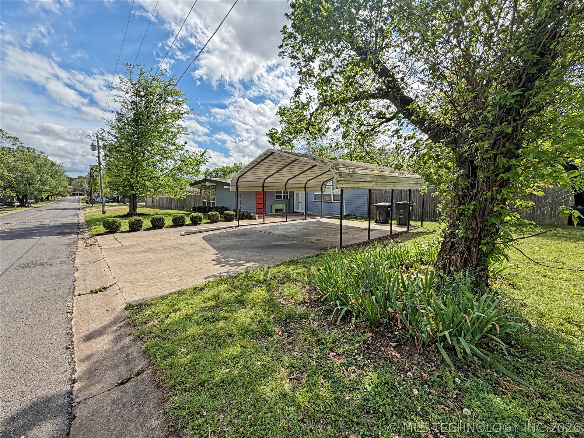 1002 Hillcrest Avenue Tahlequah OK 74464