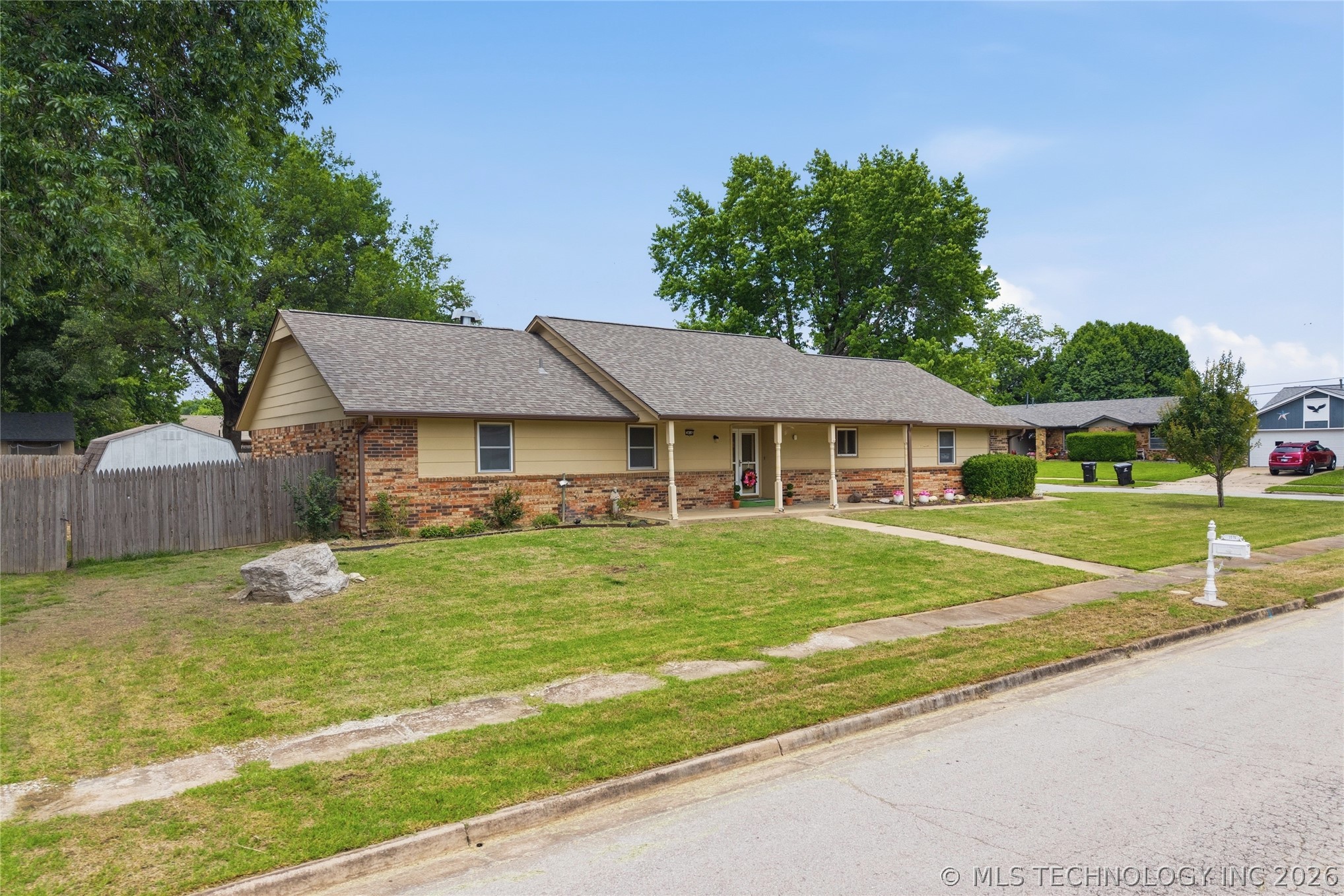 3016 E Knoxville Street Broken Arrow OK 74014