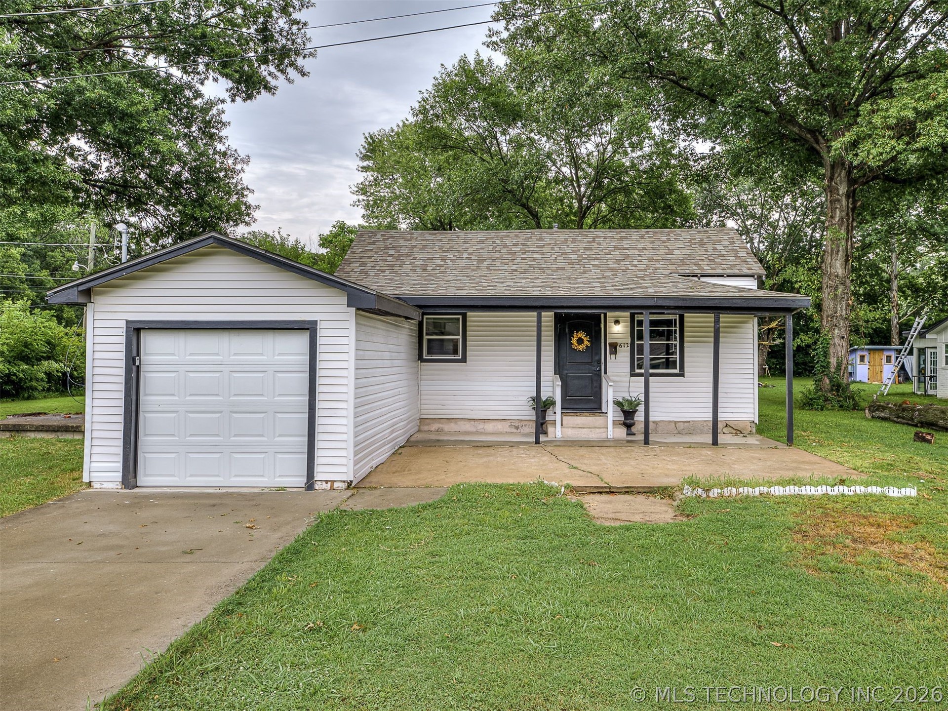 612 N Washington Avenue Wagoner OK 74467