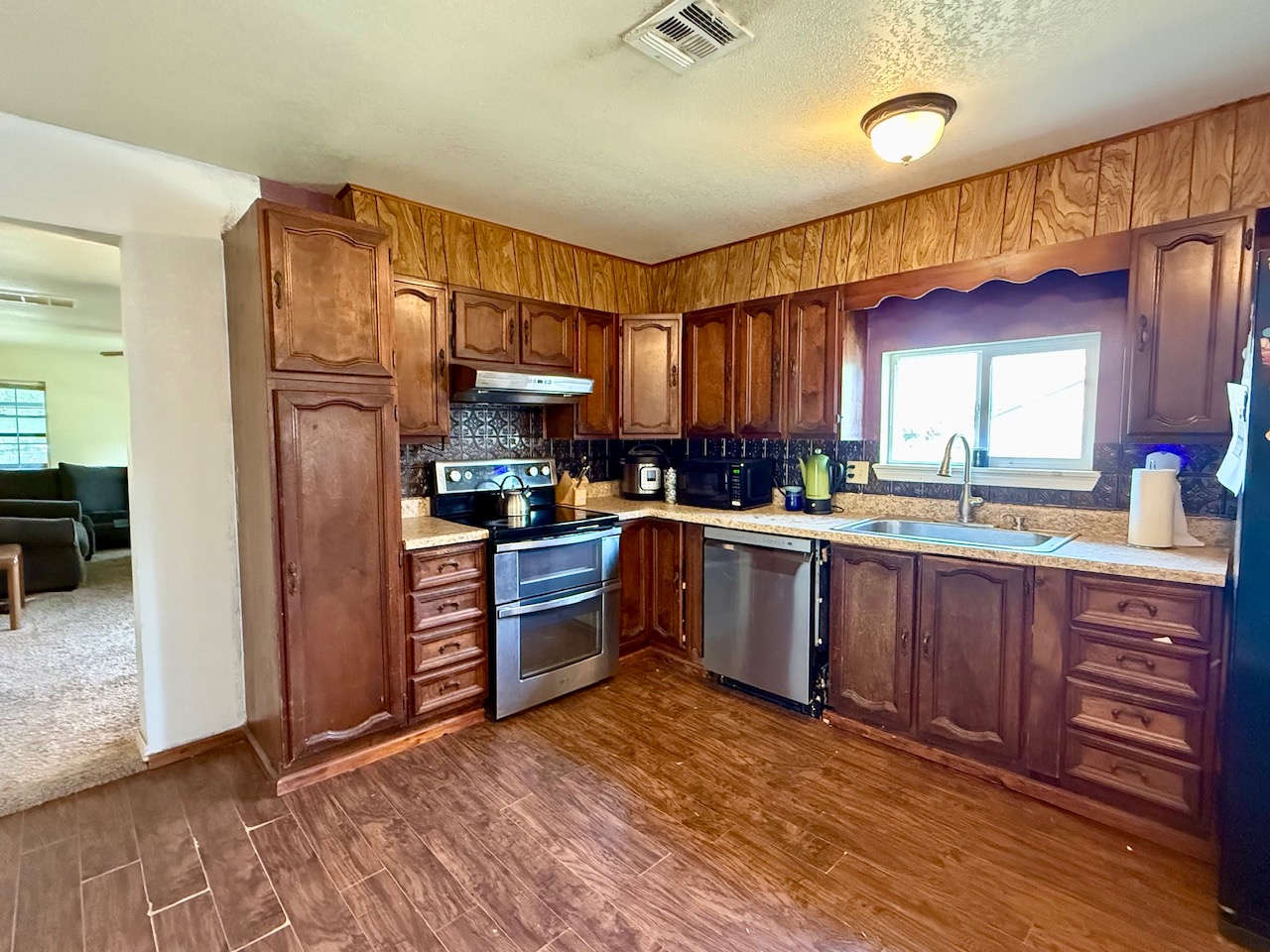 103 S Holly Street Kellyville OK 74039