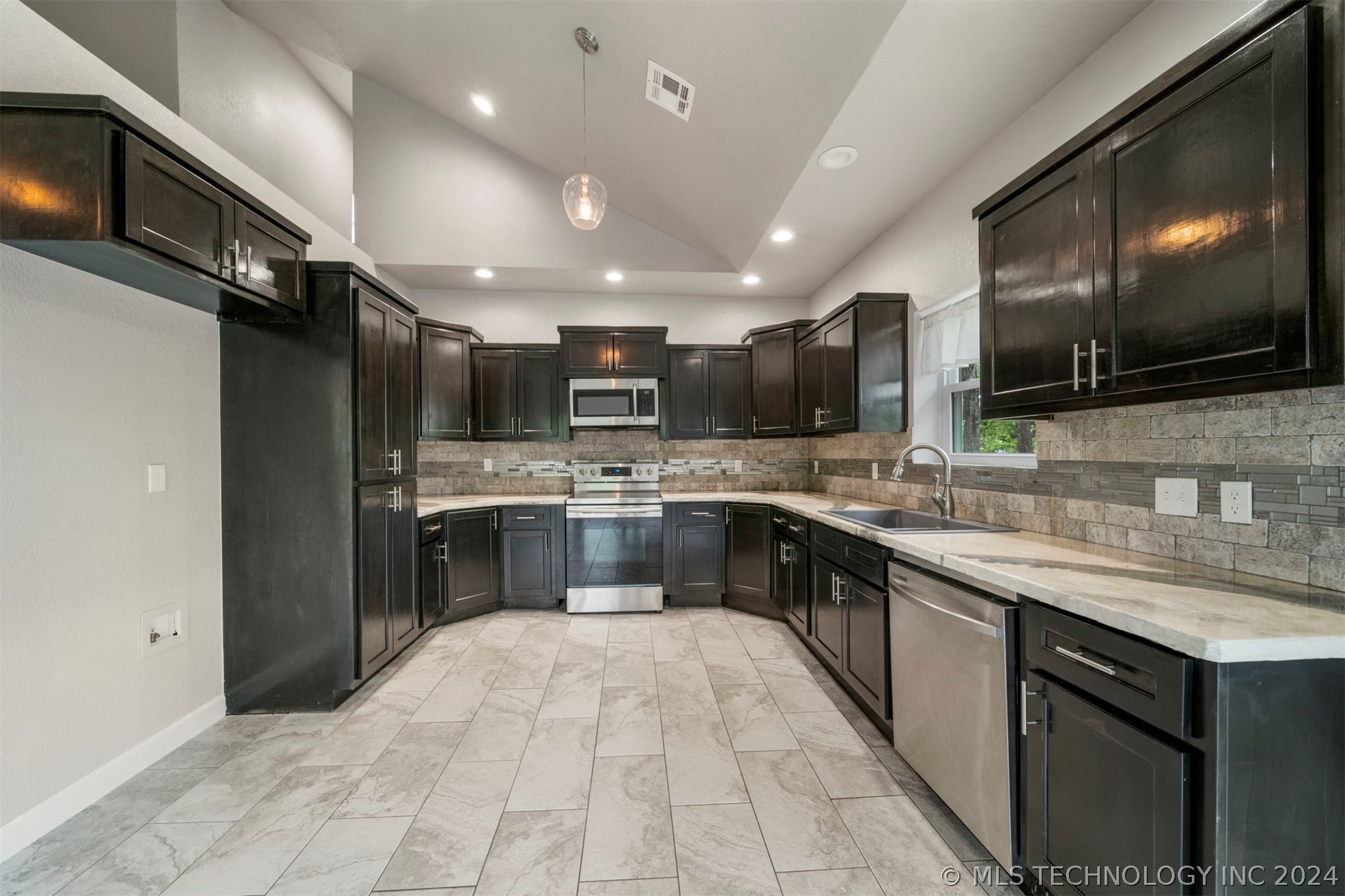 66021 S 320 Road Chouteau OK 74337