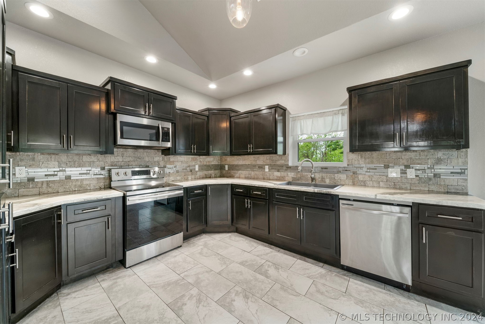 66021 S 320 Road Chouteau OK 74337