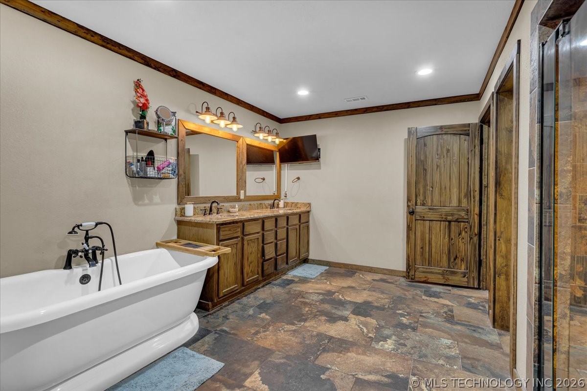 2087 Willafa Woods Cartwright OK 74731