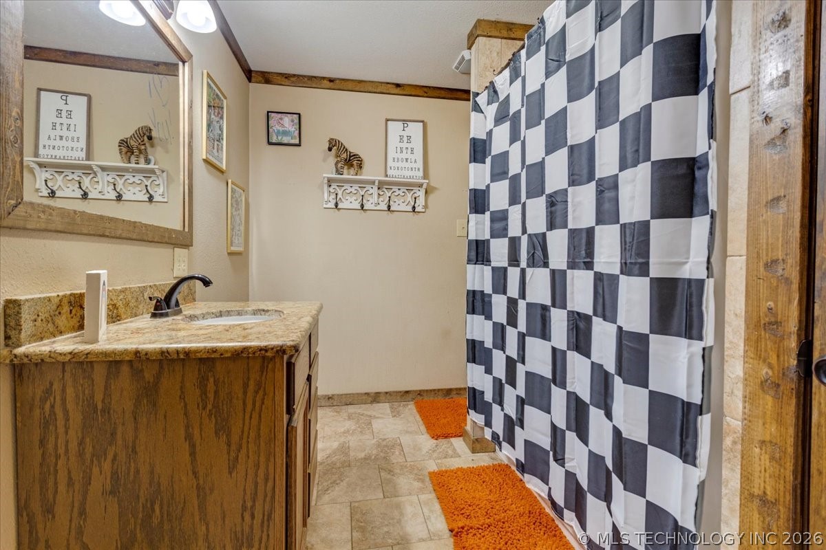 2087 Willafa Woods Cartwright OK 74731