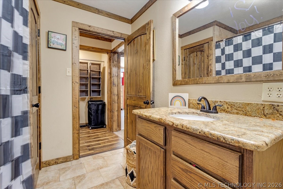 2087 Willafa Woods Cartwright OK 74731
