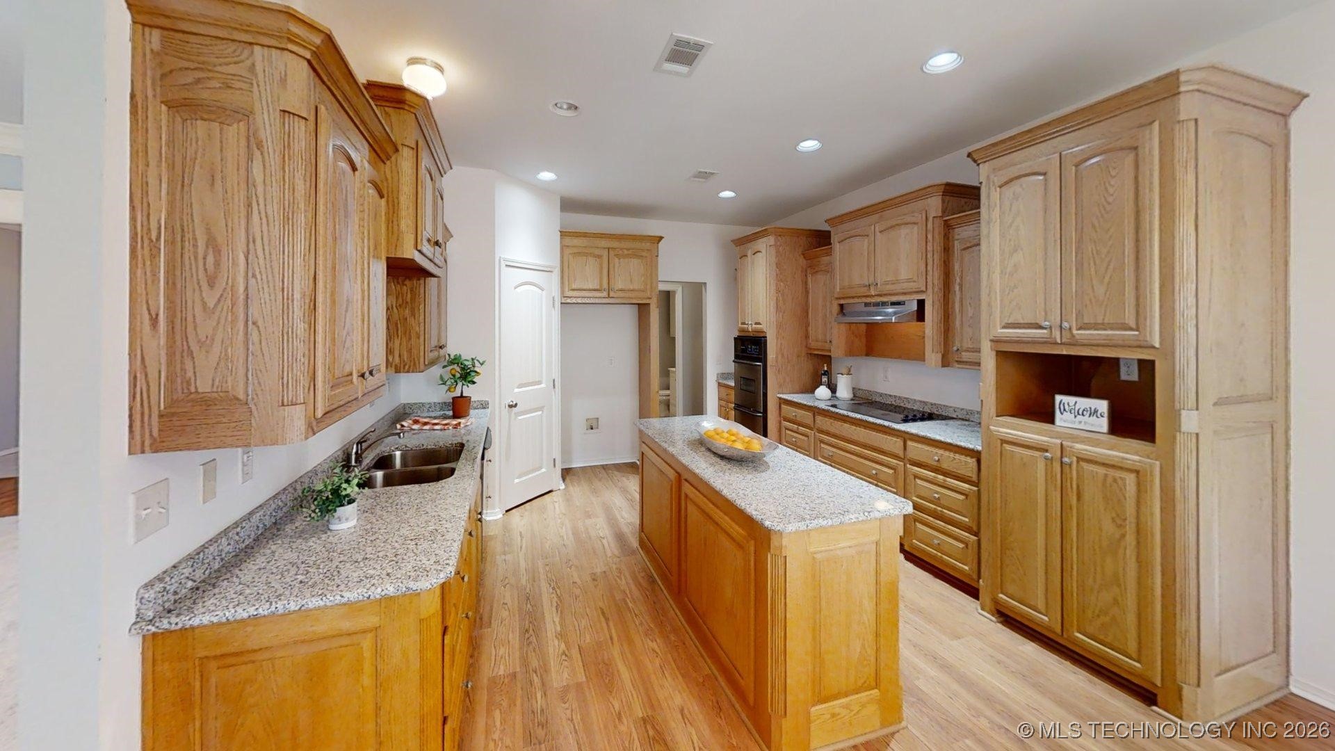 826 Oak Tree Drive Ardmore OK 73401