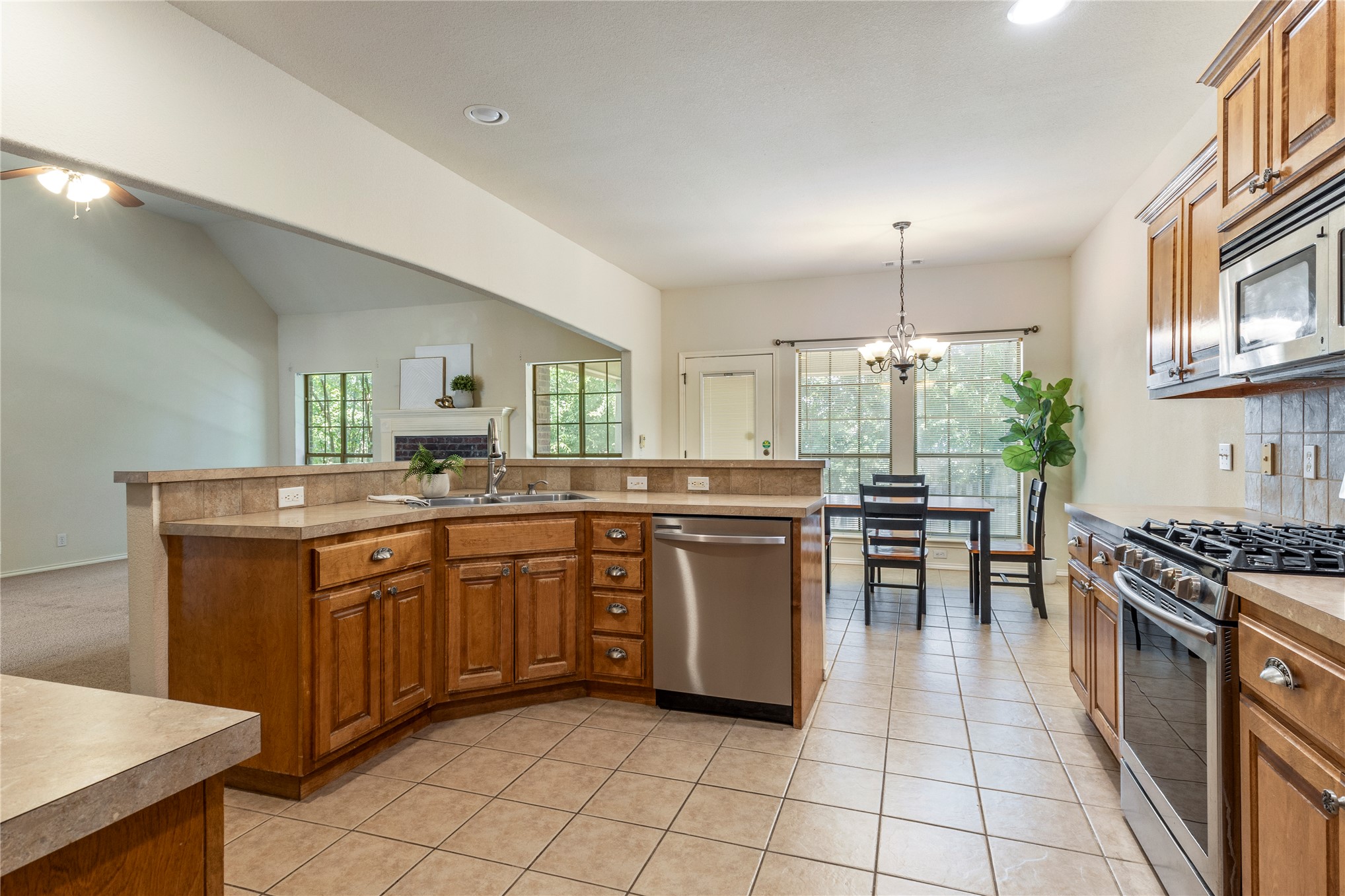 2404 S 10th Street Broken Arrow OK 74012