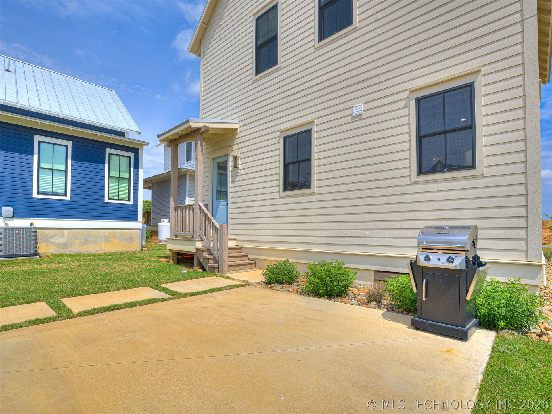 36 Hill Street Carlton Landing OK 74432