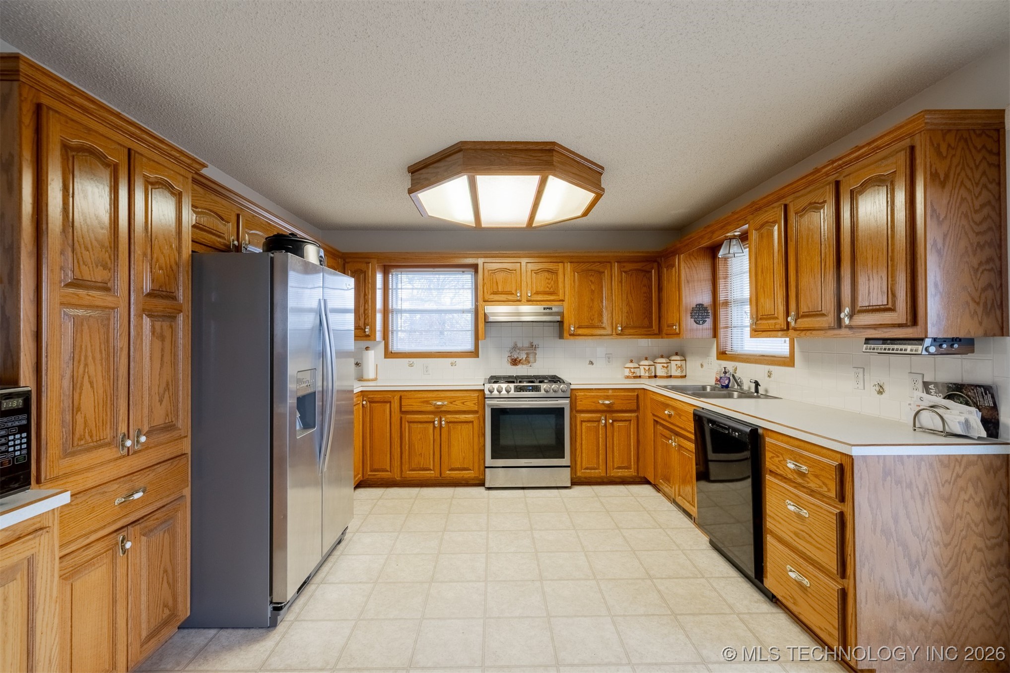 466821 E 1090 Road Muldrow OK 74948