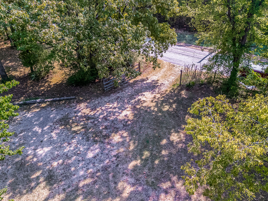 21243 W 898 Road Cookson OK 74427