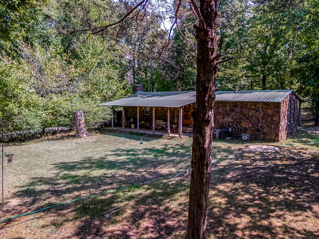 21243 W 898 Road Cookson OK 74427