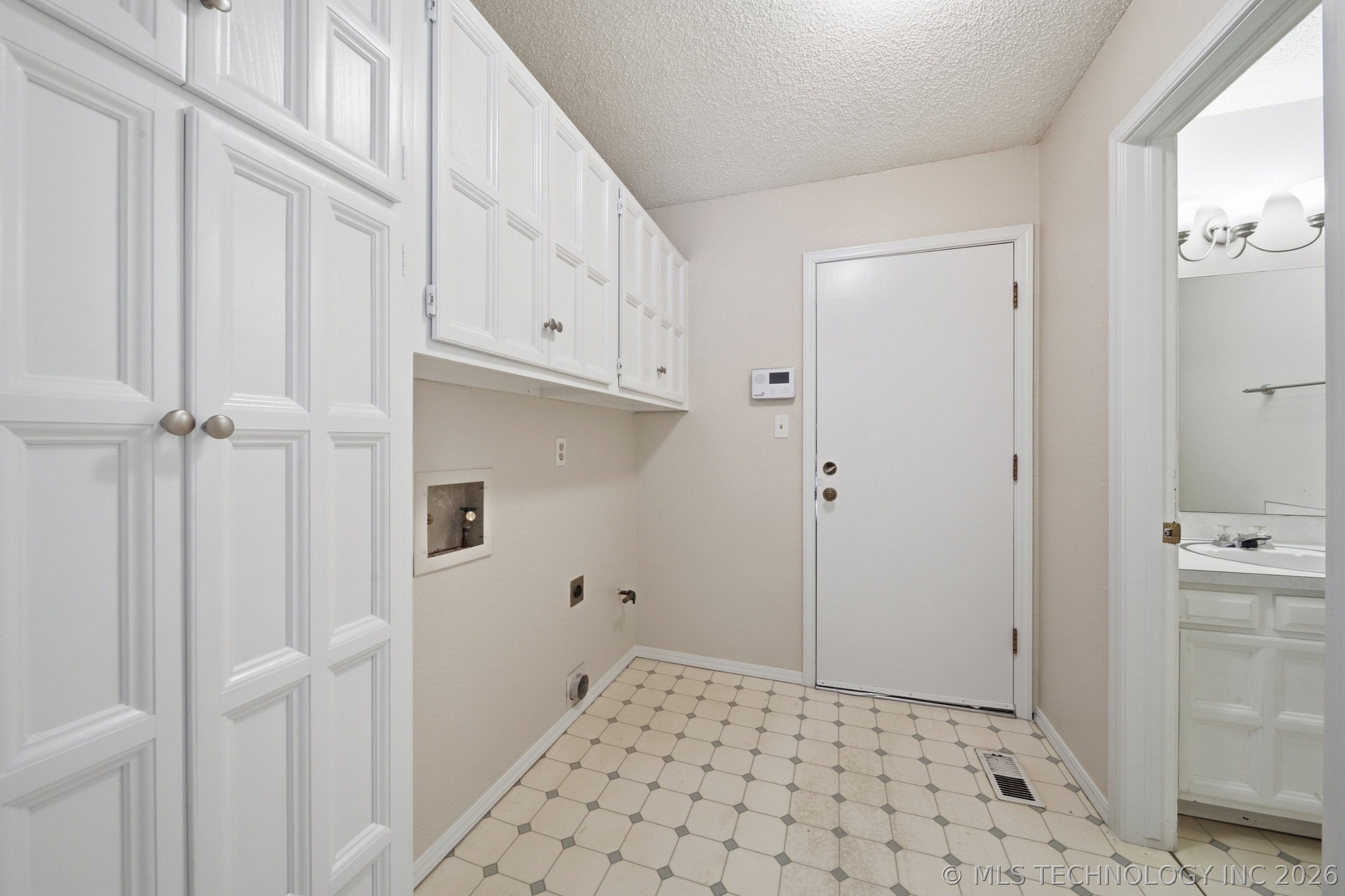 3833 E 82nd Place Tulsa OK 74137