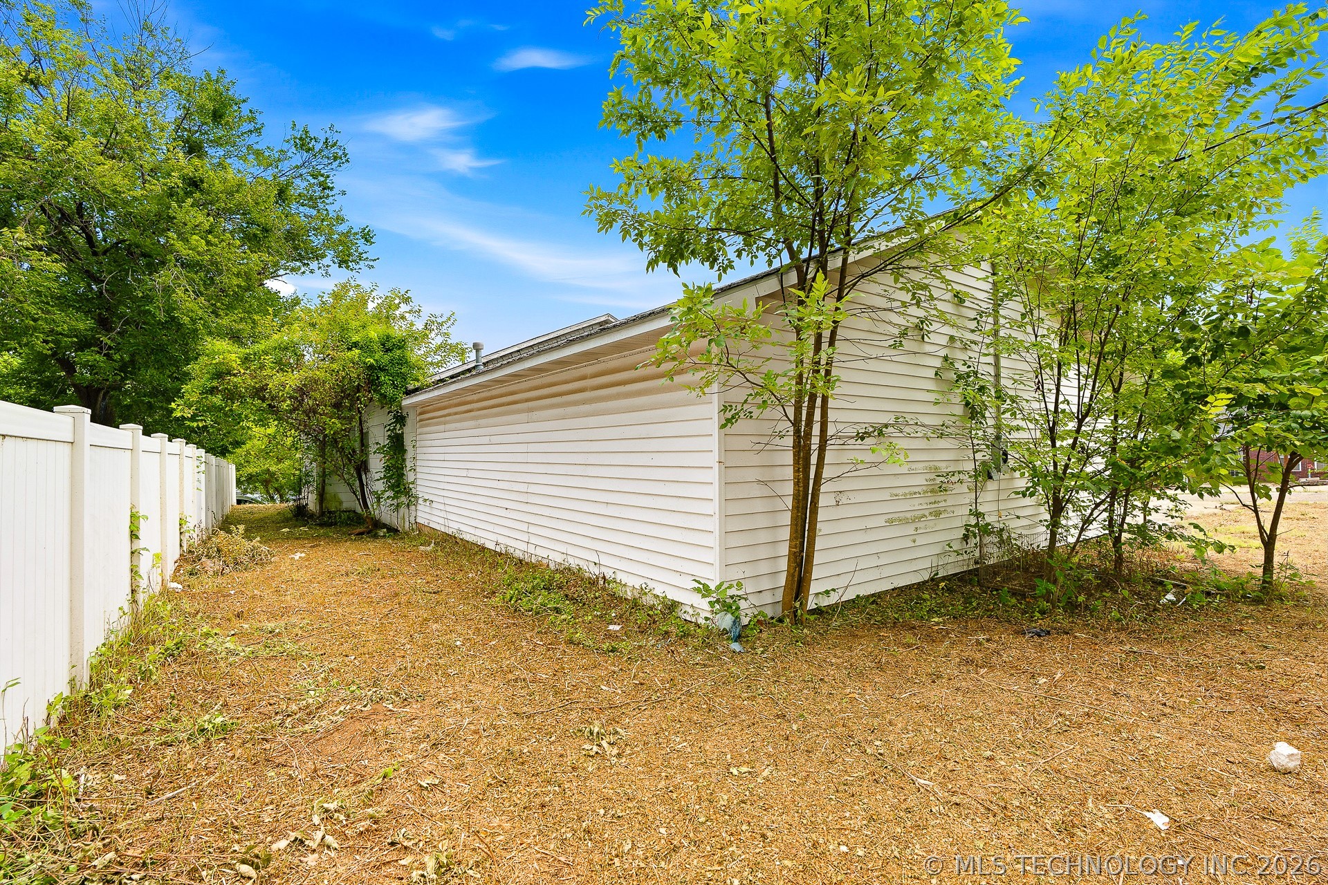327 W 1st Street Konawa OK 74849