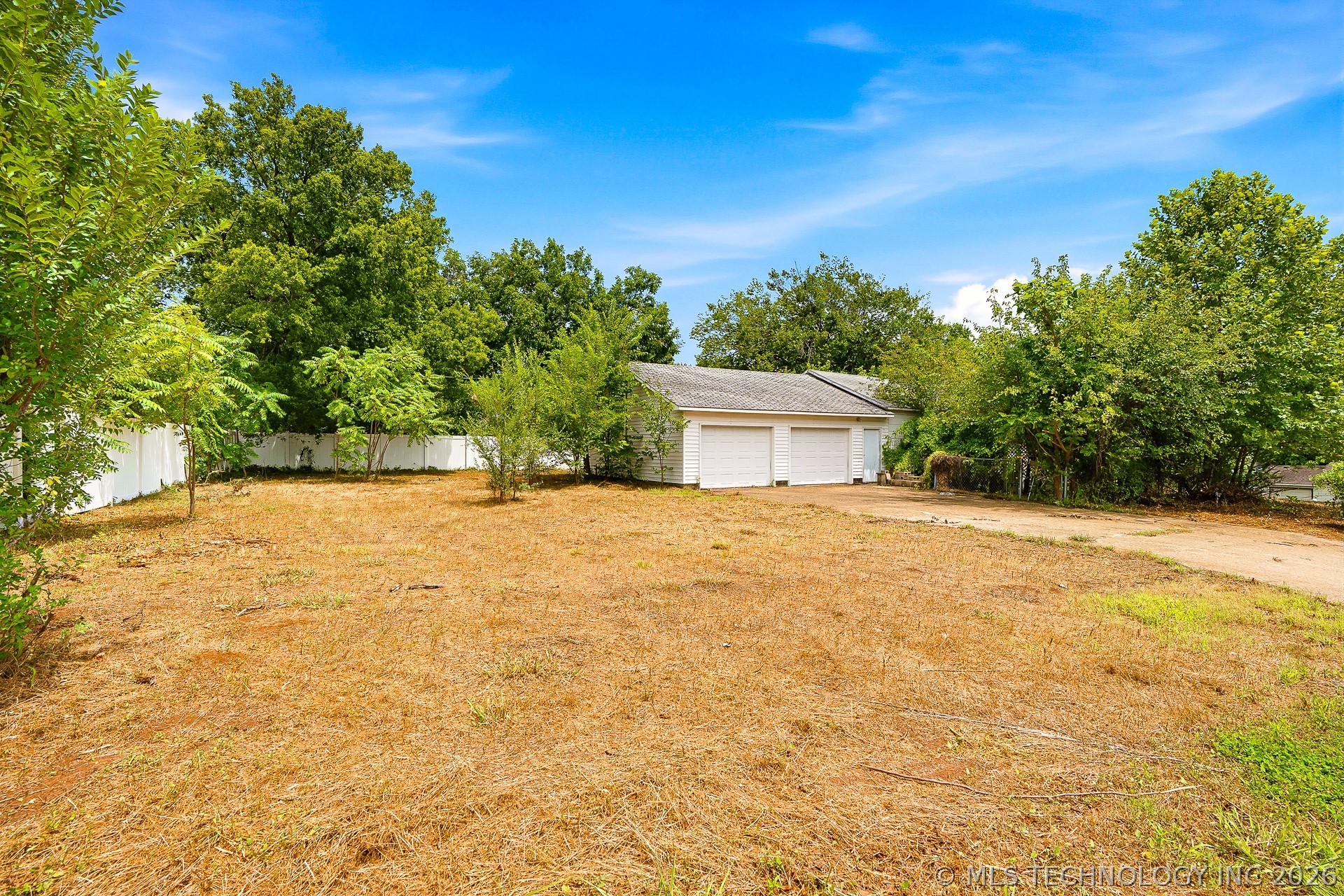 327 W 1st Street Konawa OK 74849