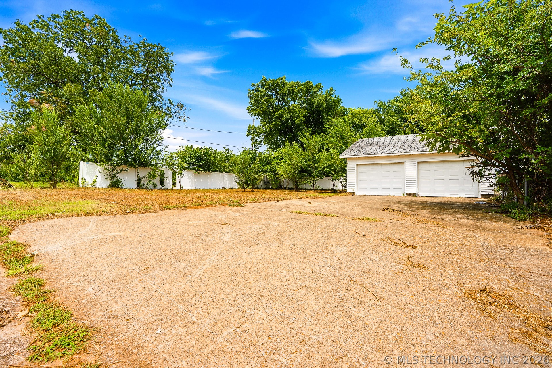 327 W 1st Street Konawa OK 74849
