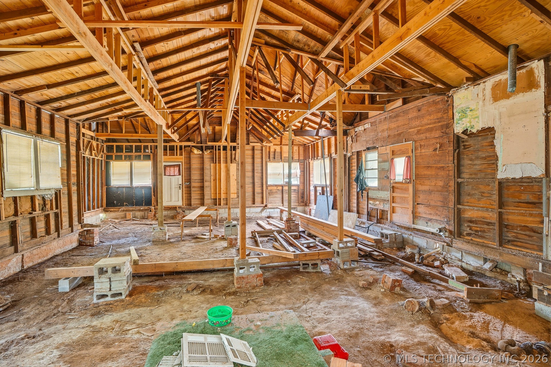 327 W 1st Street Konawa OK 74849