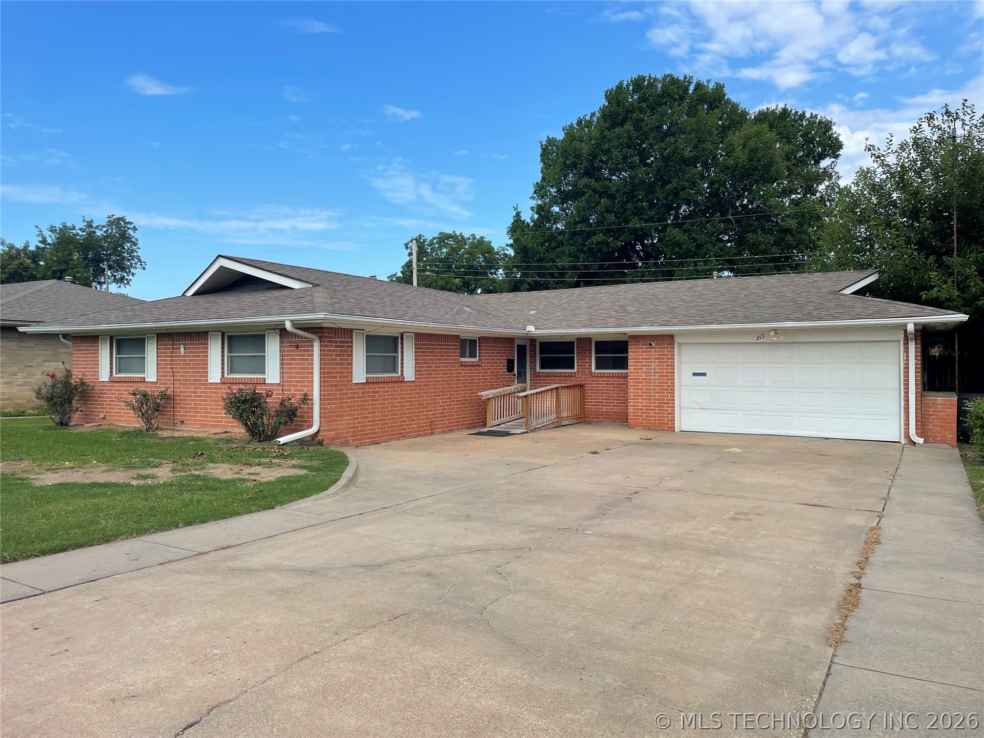 213 SE Roselawn Avenue Bartlesville OK 74006