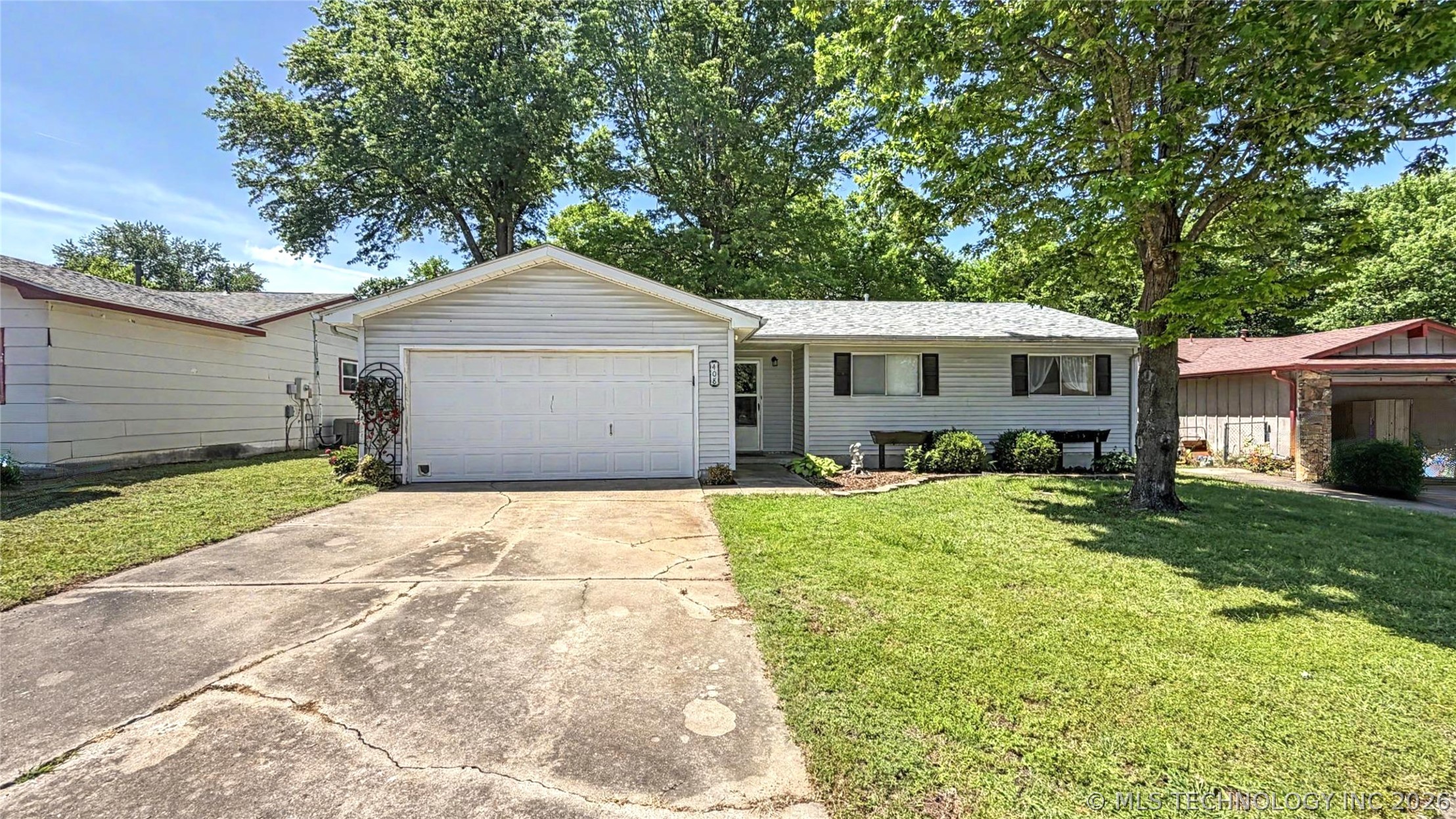 408 S Osage Street Grove OK 74344