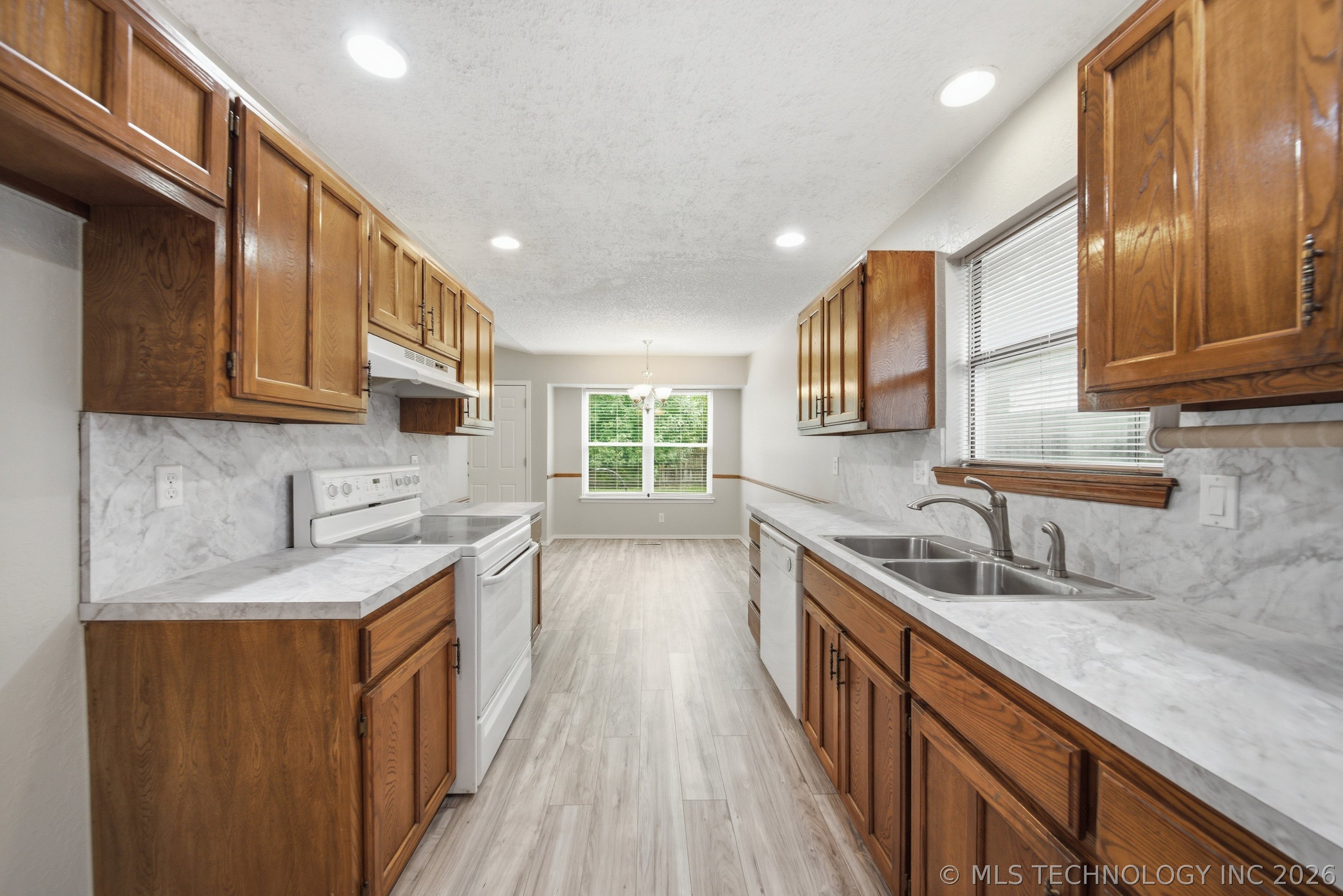 3350 S 141st Eastavenue Tulsa OK 74134