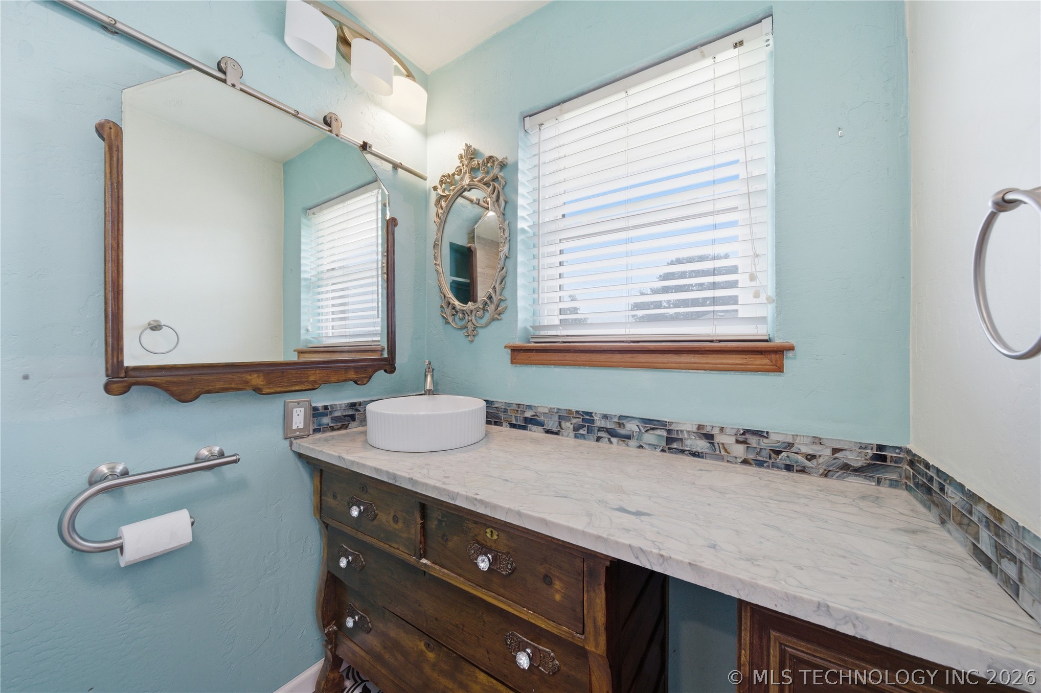 106 W Lewis Avenue Vinita OK 74301