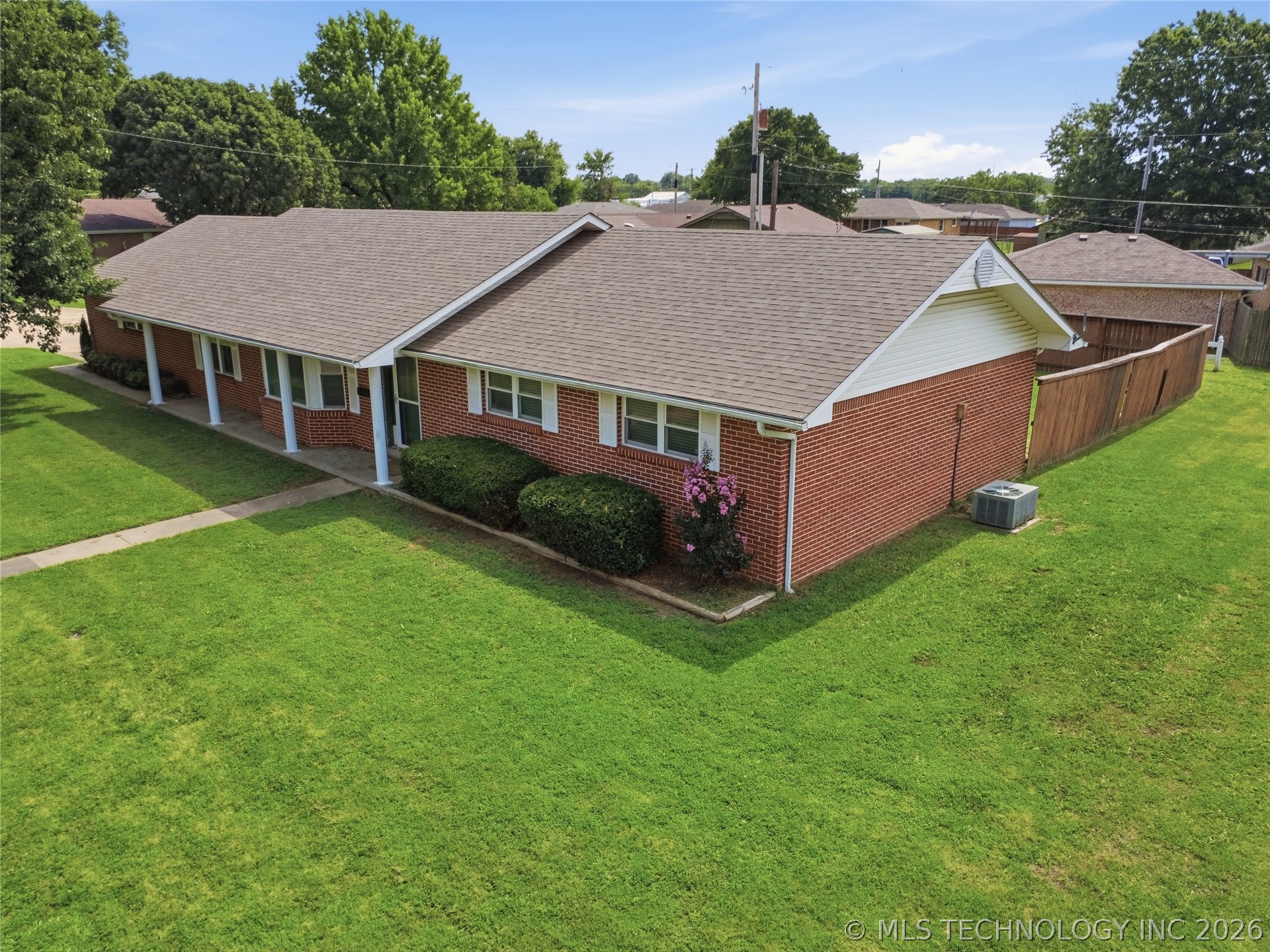 106 W Lewis Avenue Vinita OK 74301