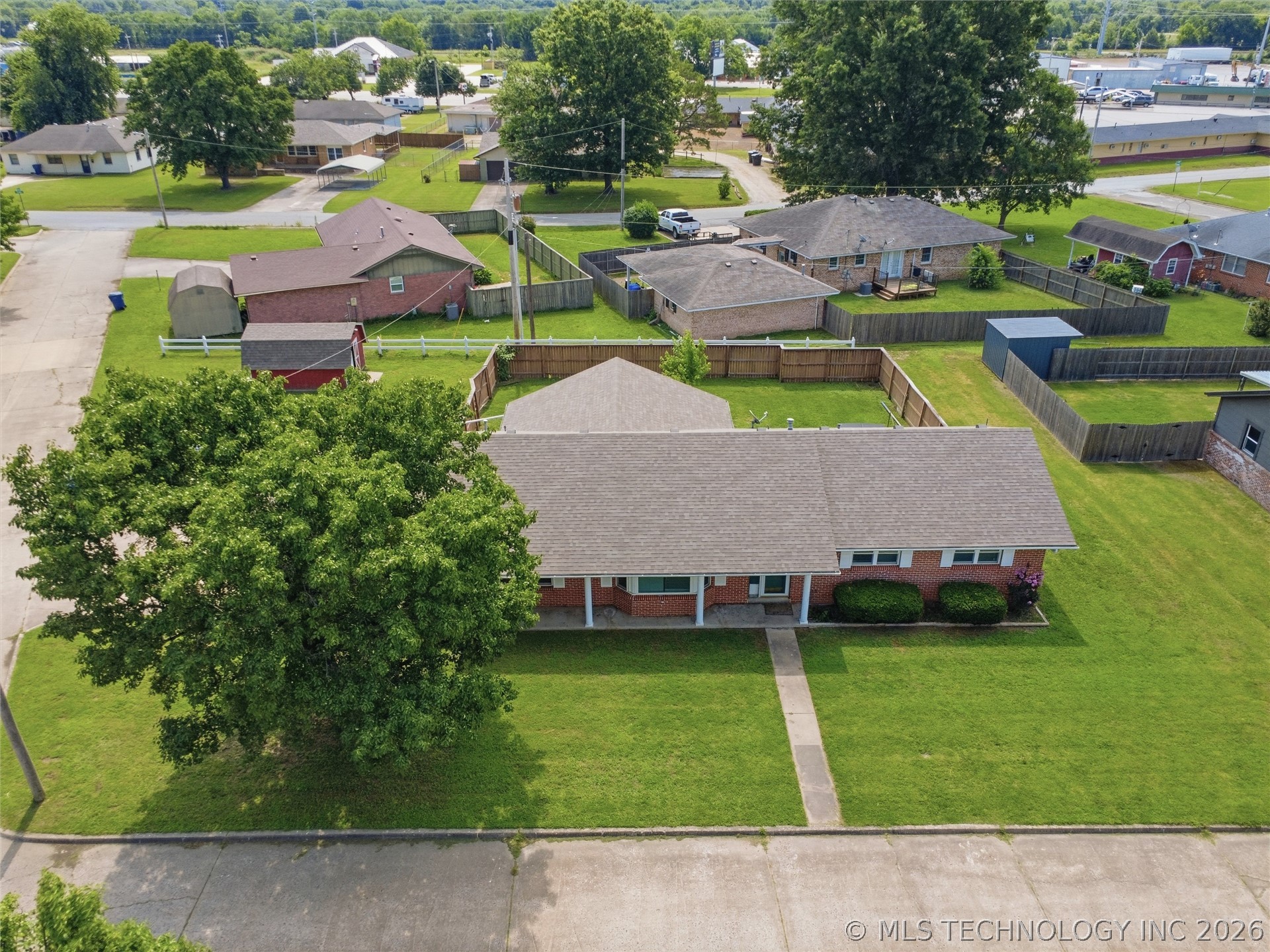 106 W Lewis Avenue Vinita OK 74301