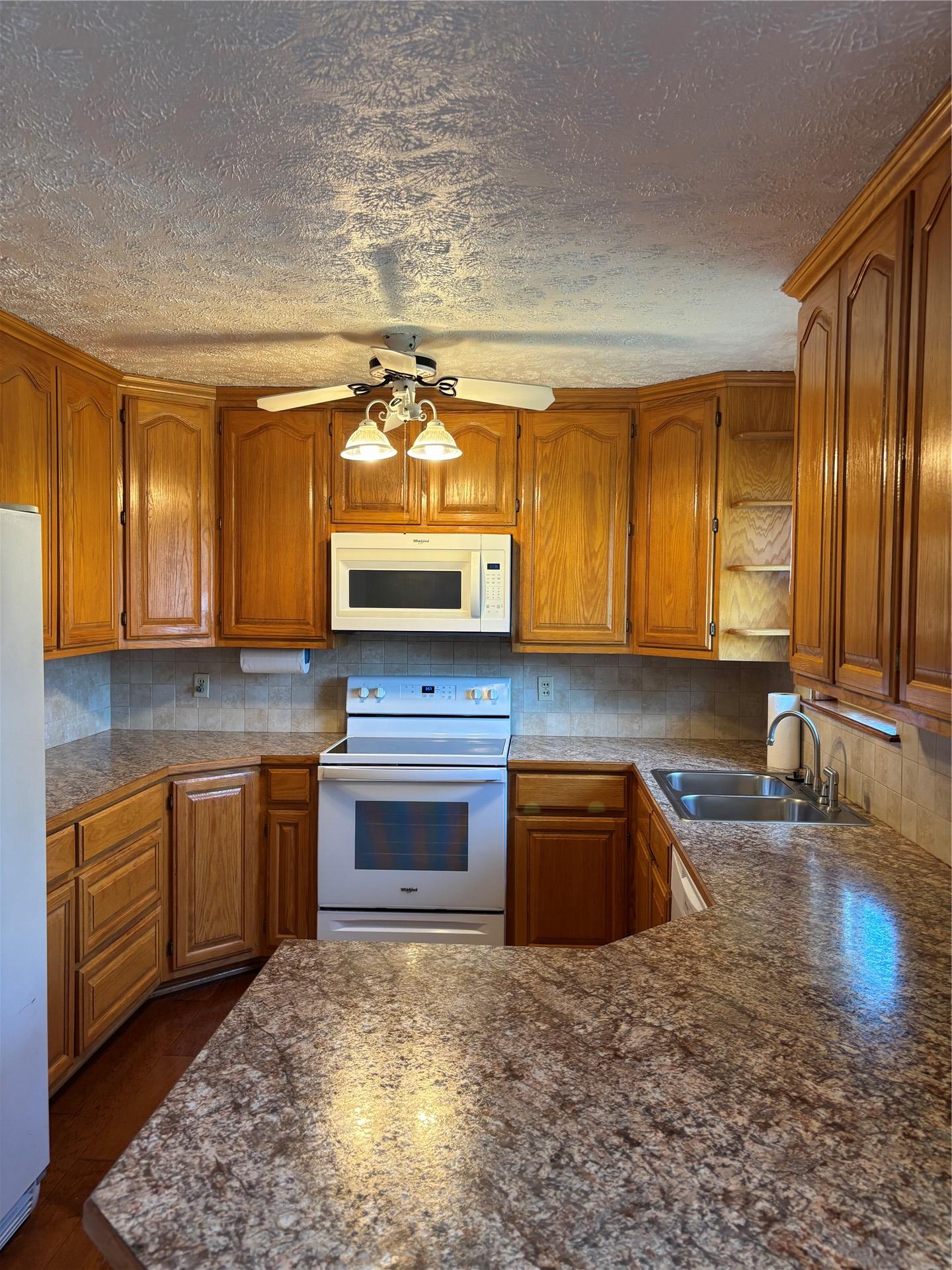 2248 N Hwy 69 Highway N Pryor OK 74361