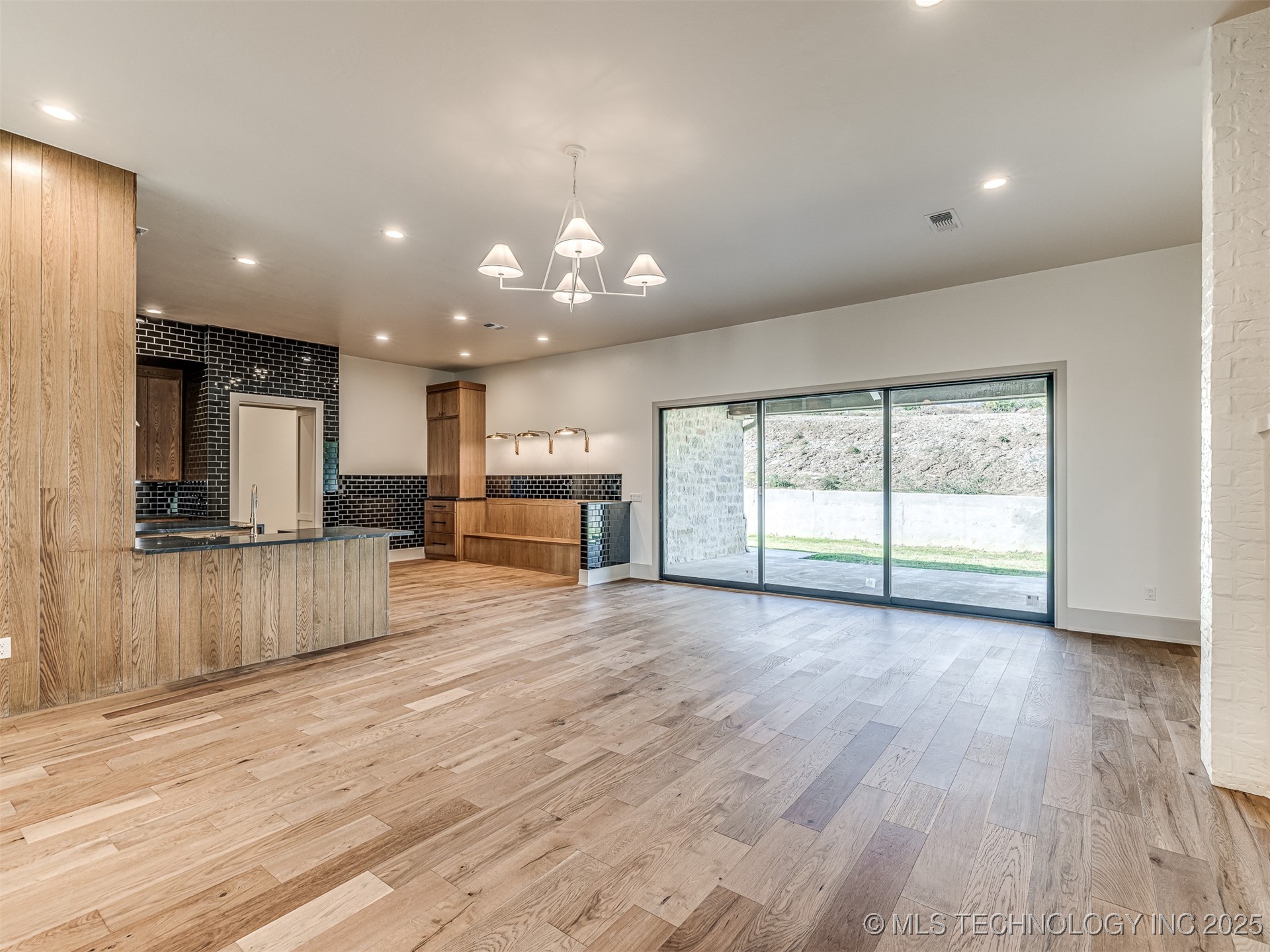 12125 Sunrise Ridge Loop Kingston OK 73439