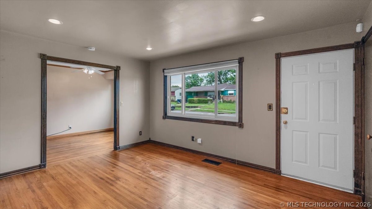 4956 S Maybelle Avenue Tulsa OK 74107