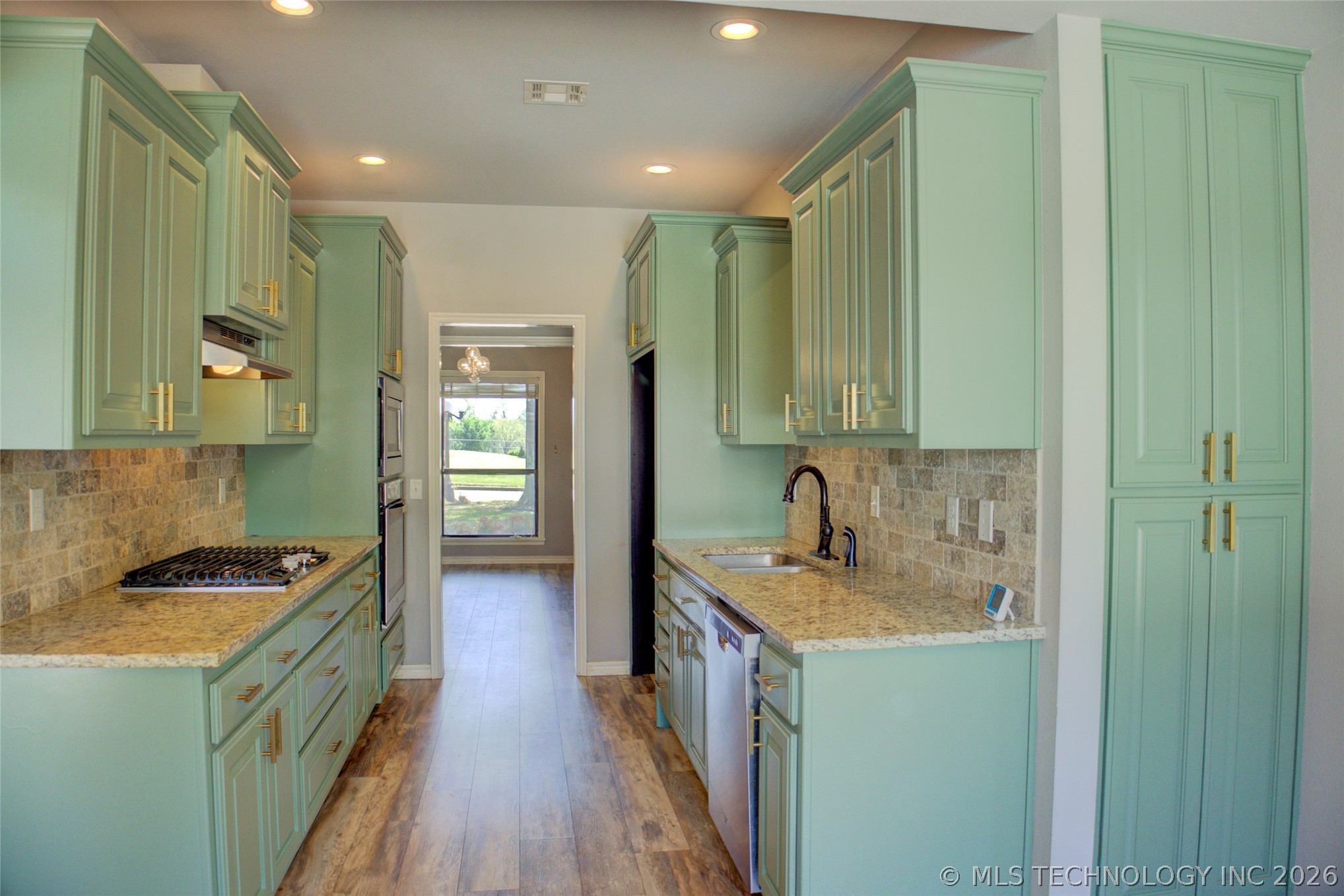 2527 W 68th Place S Tulsa OK 74132