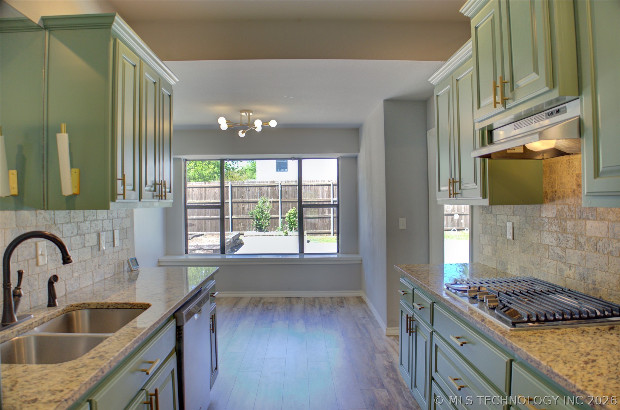 2527 W 68th Place S Tulsa OK 74132
