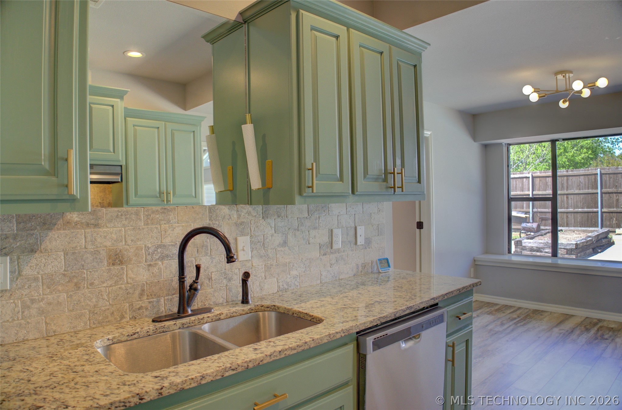 2527 W 68th Place S Tulsa OK 74132