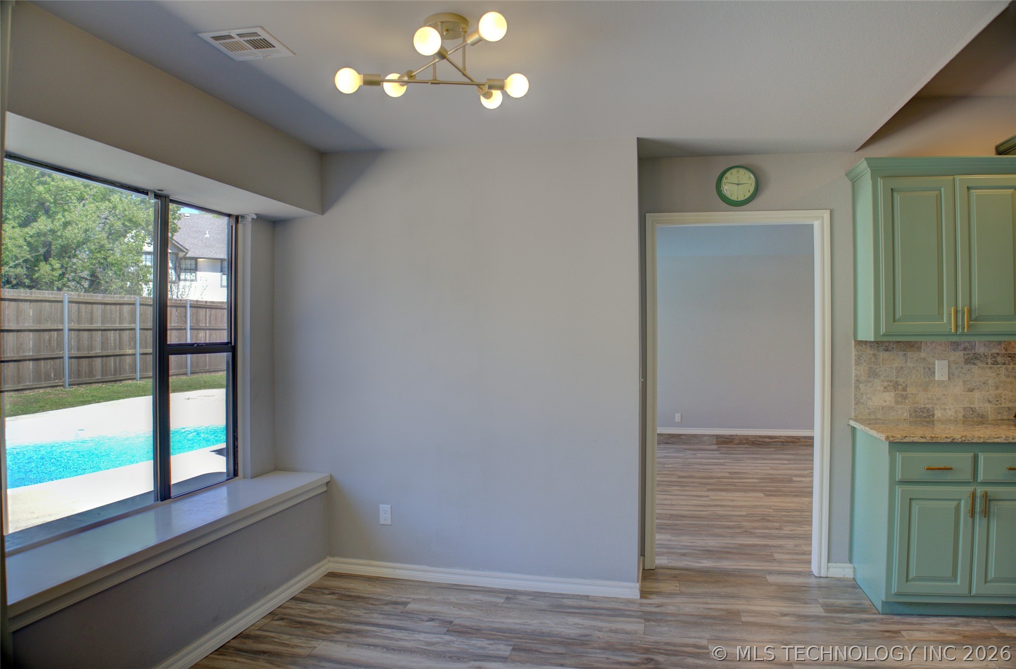 2527 W 68th Place S Tulsa OK 74132