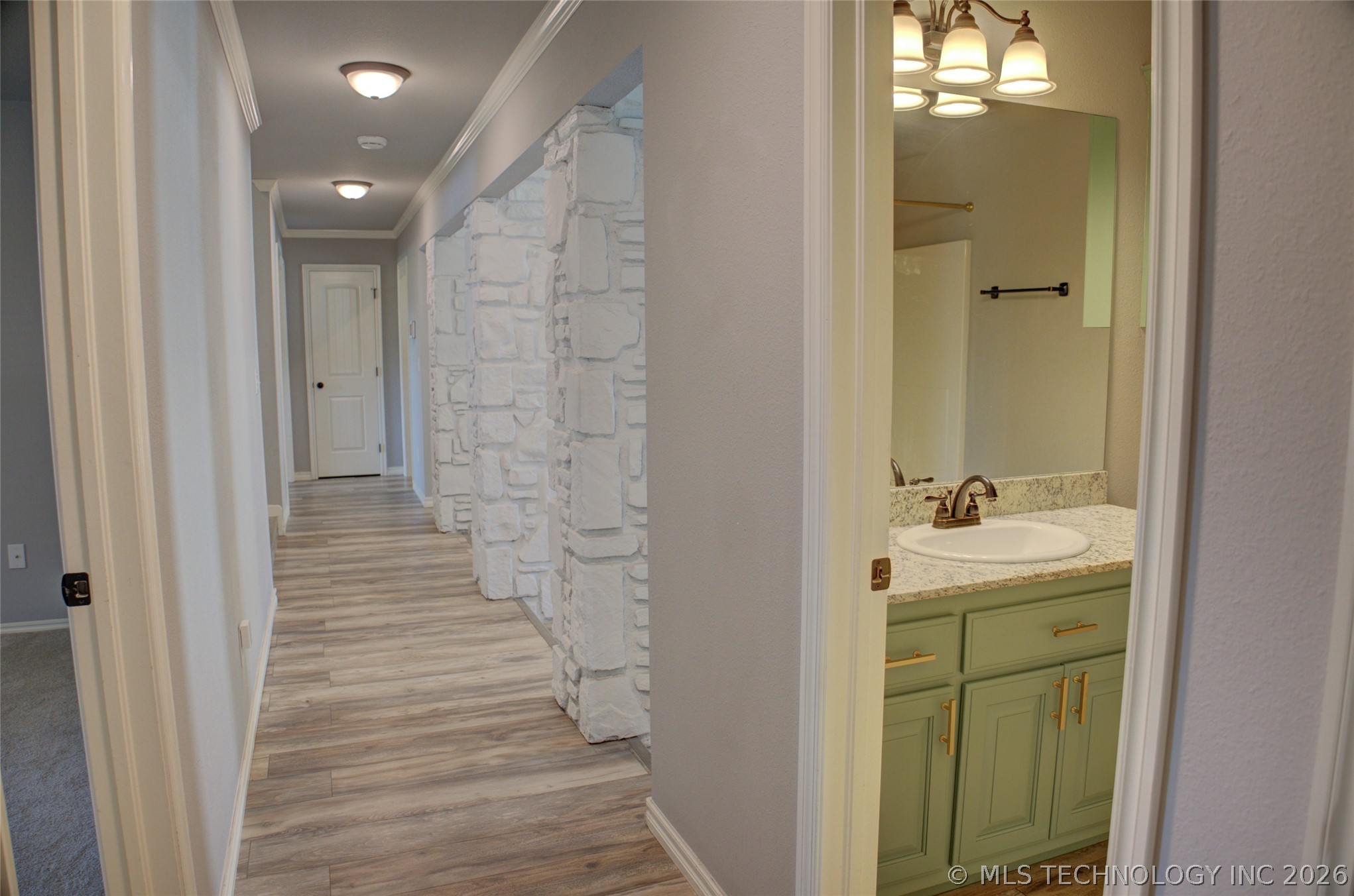 2527 W 68th Place S Tulsa OK 74132