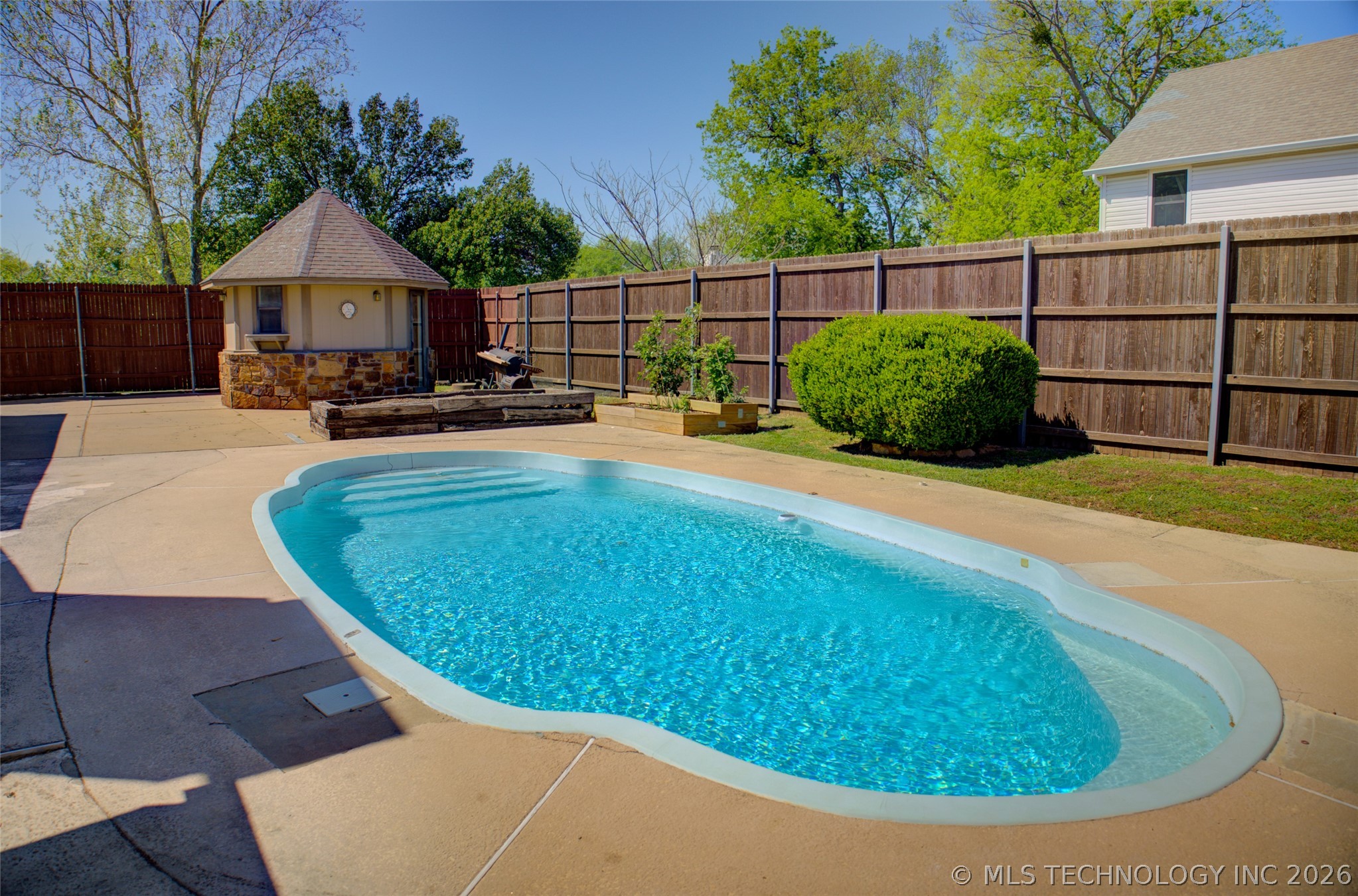2527 W 68th Place S Tulsa OK 74132