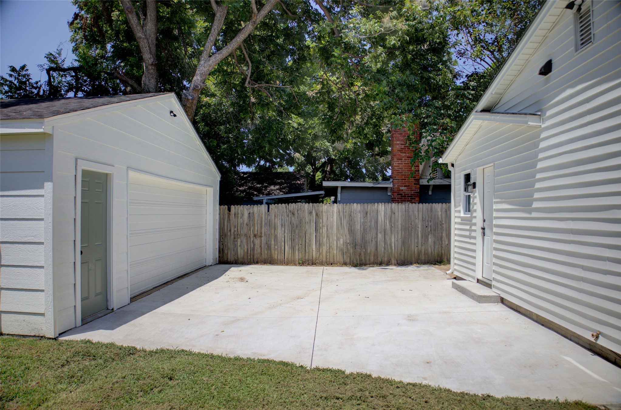 1132 S Quebec Avenue Tulsa OK 74112