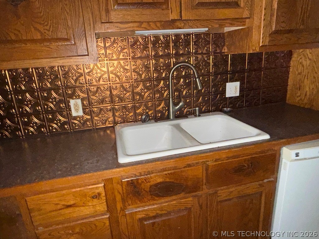 595 Pryor Creek Loop Chouteau OK 74337