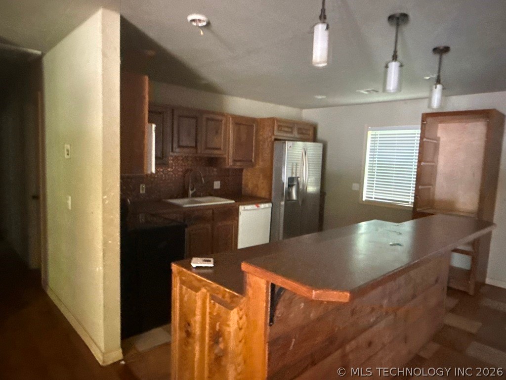 595 Pryor Creek Loop Chouteau OK 74337