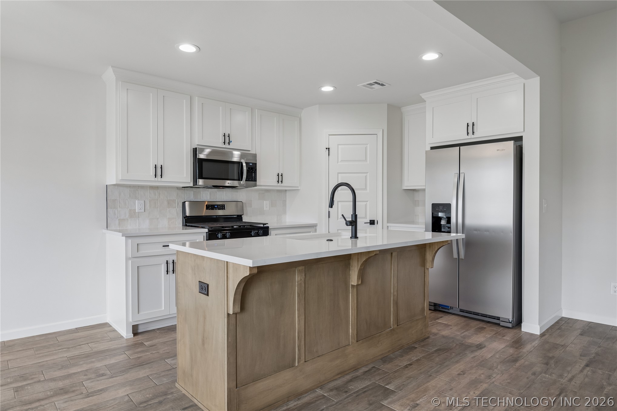 1121 E Cherry Street Cushing OK 74023