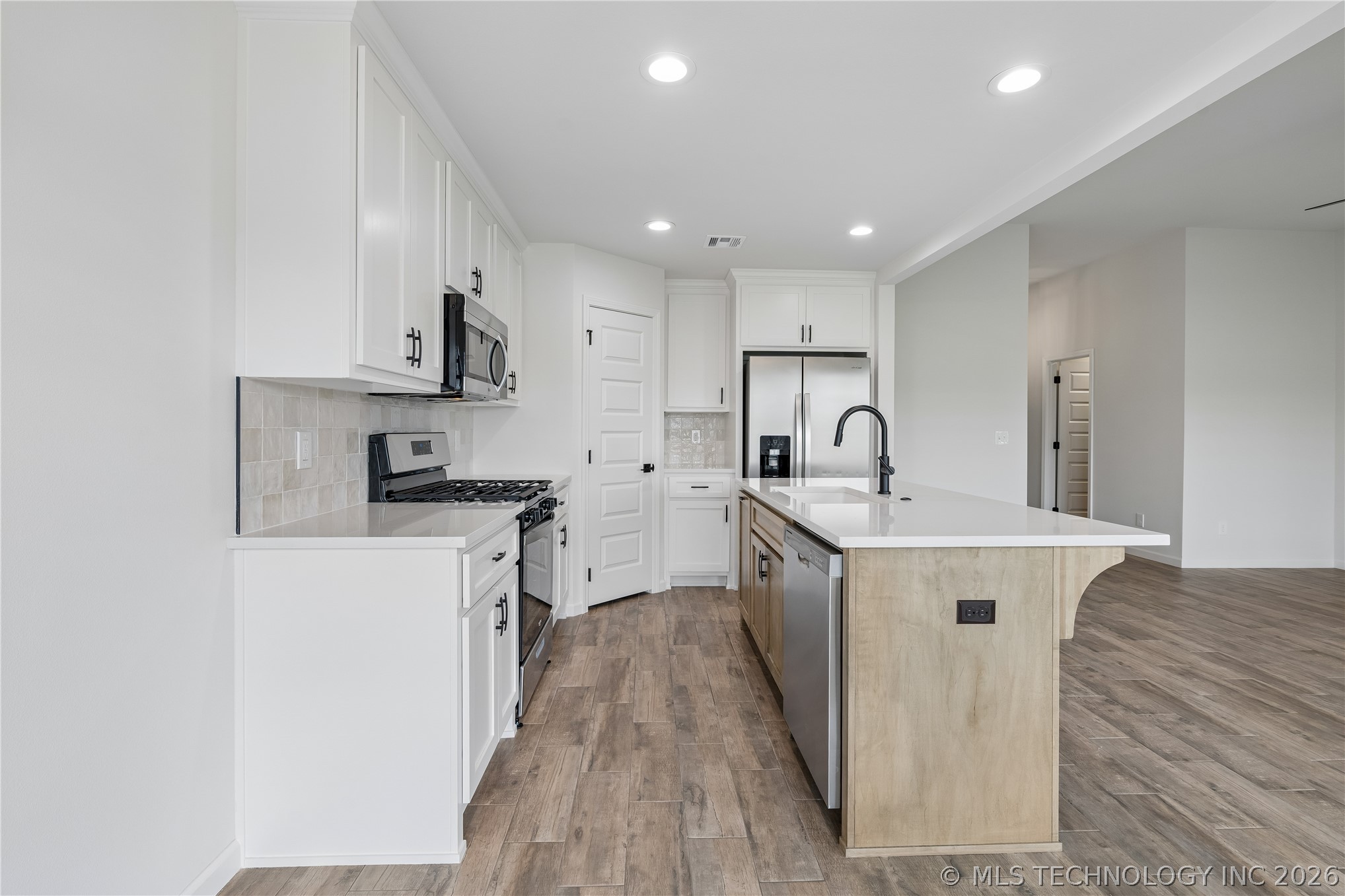 1121 E Cherry Street Cushing OK 74023
