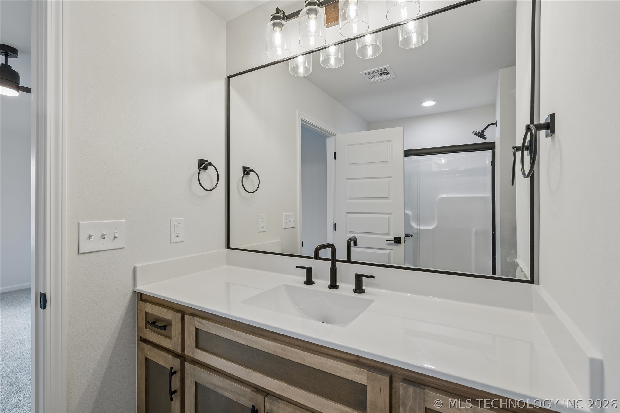 1121 E Cherry Street Cushing OK 74023