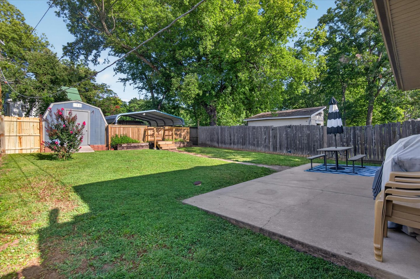 321 N Maple Street N Nowata OK 74048