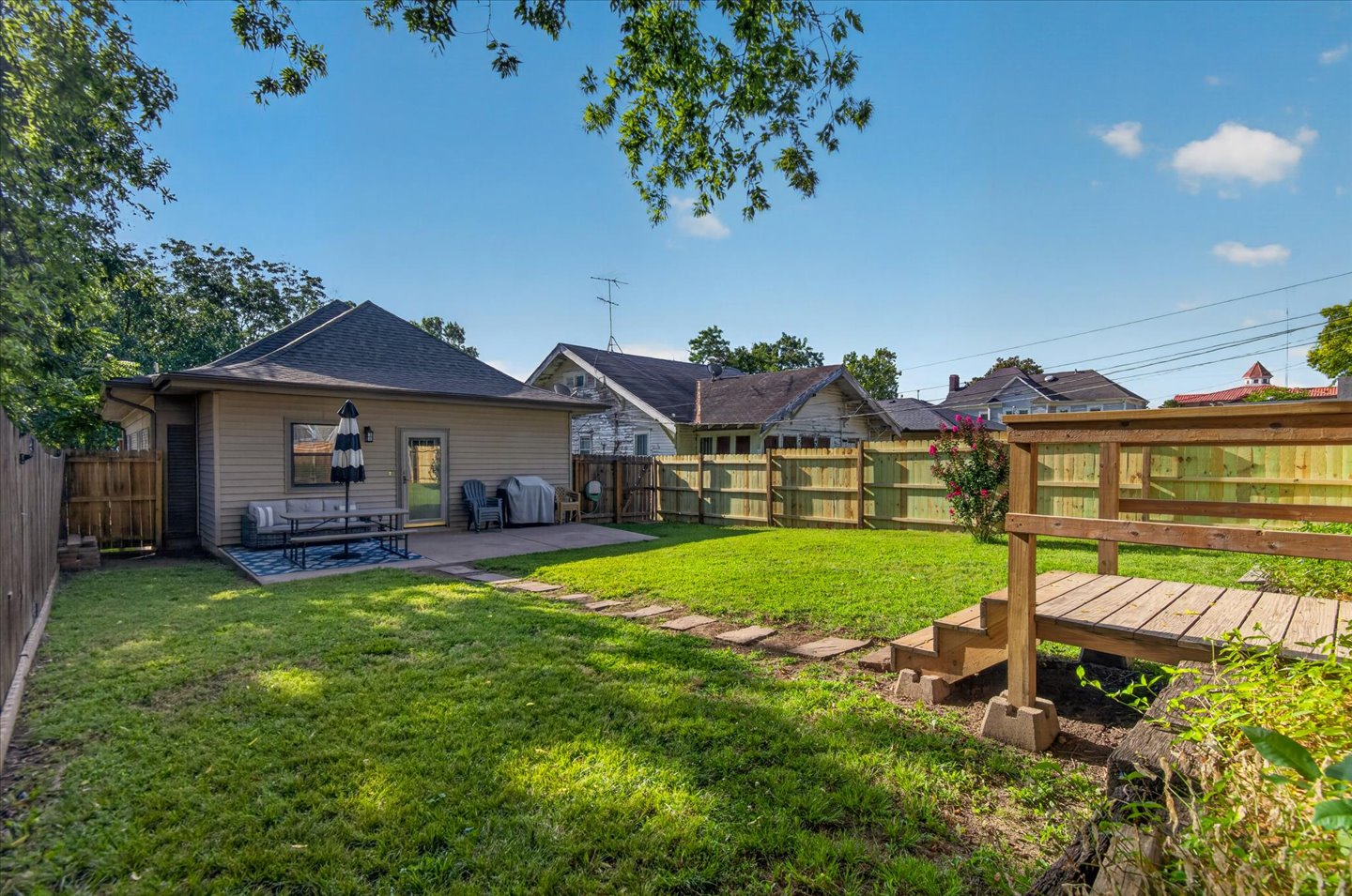 321 N Maple Street N Nowata OK 74048