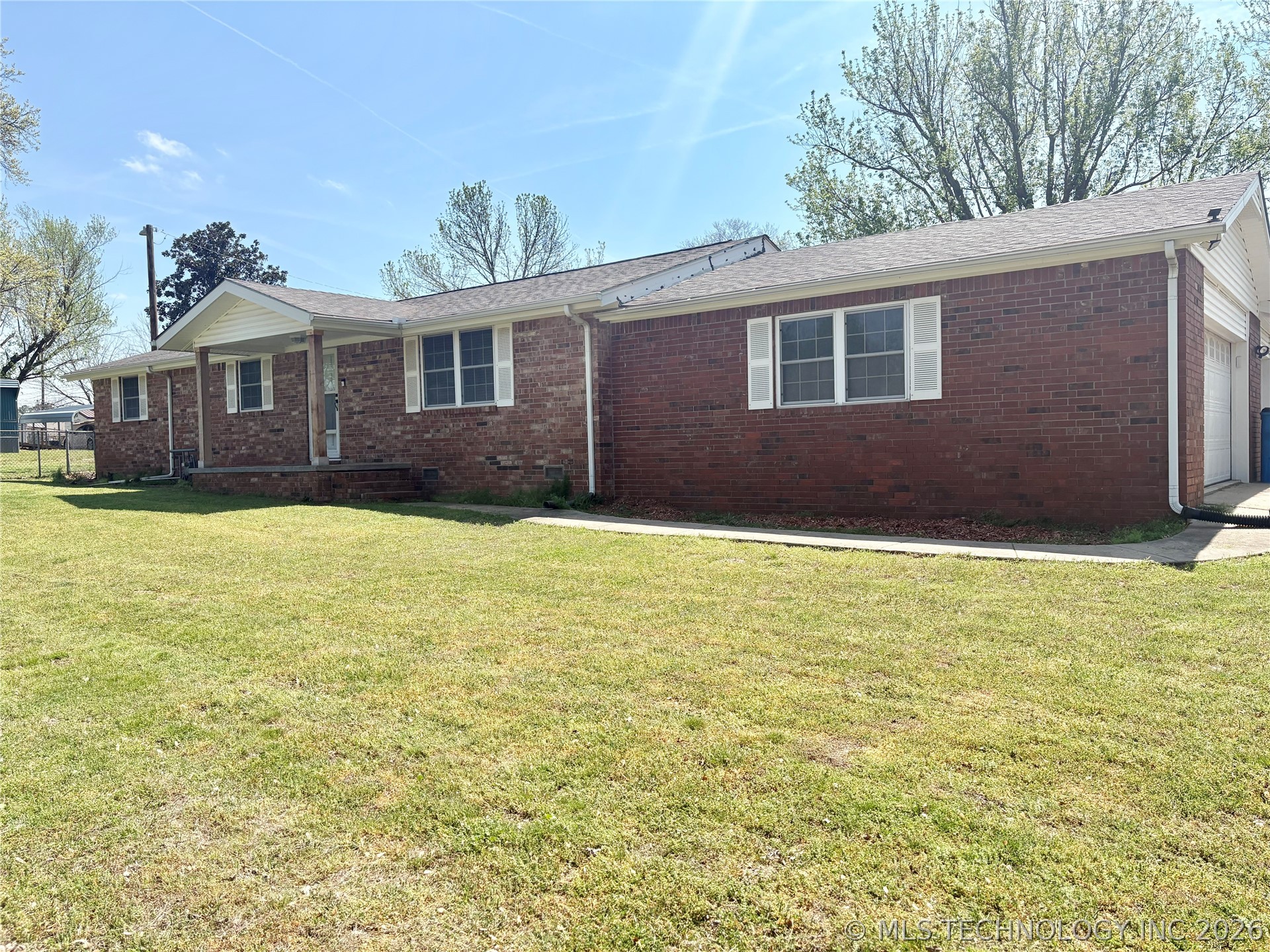 924 W Park Avenue Checotah OK 74426