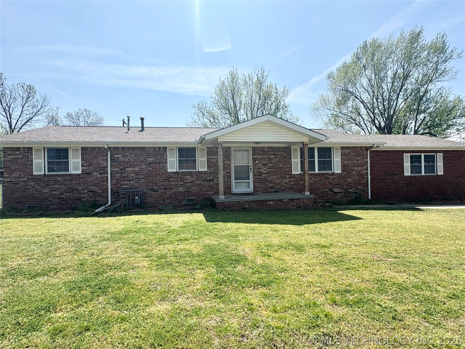 924 W Park Avenue Checotah OK 74426